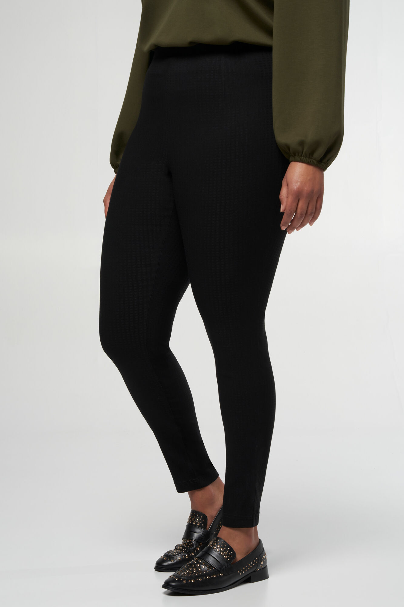 Tregging avec structure dans le tissu image number 5