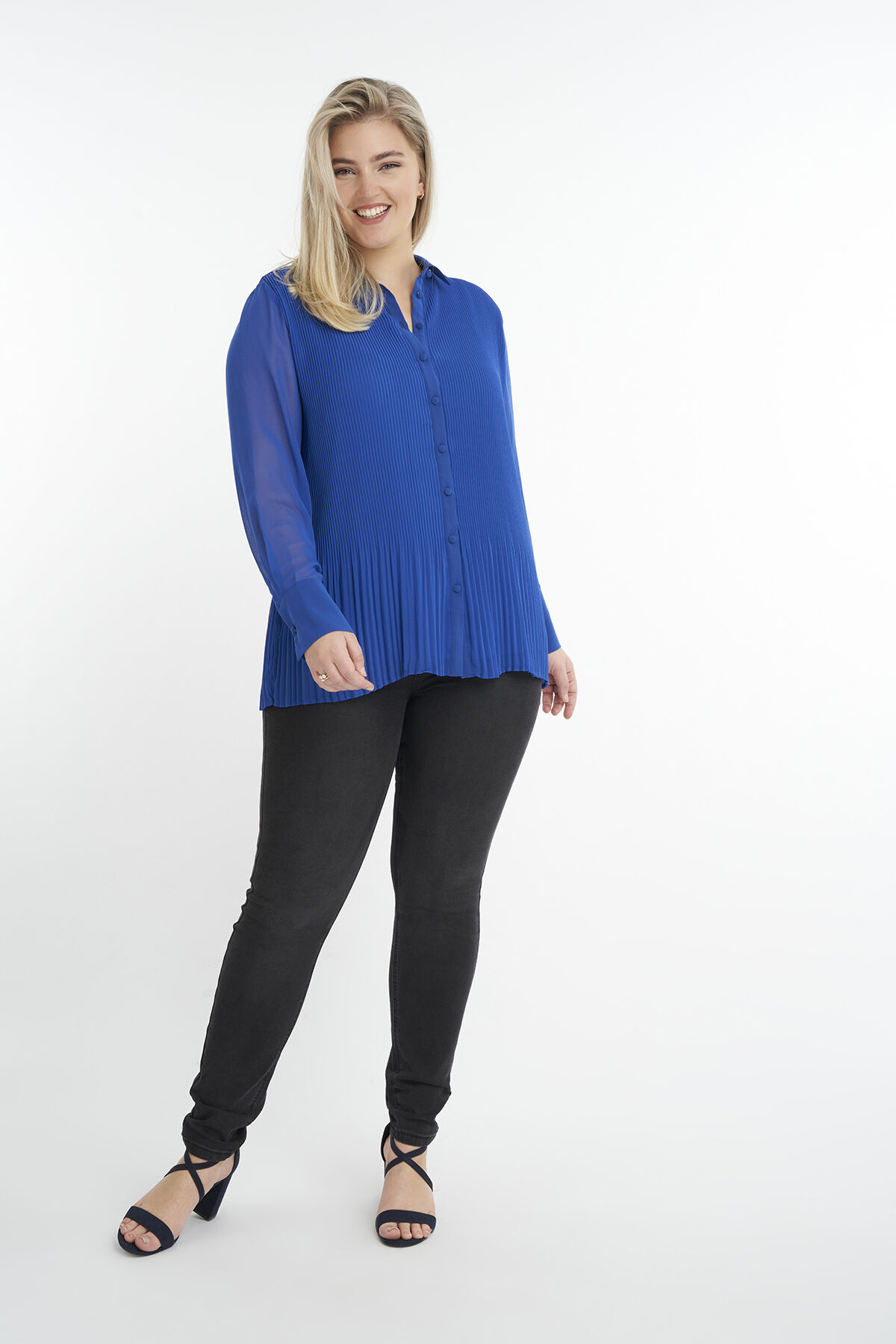 Chemisier fait de tissu pliss&eacute; image number 5