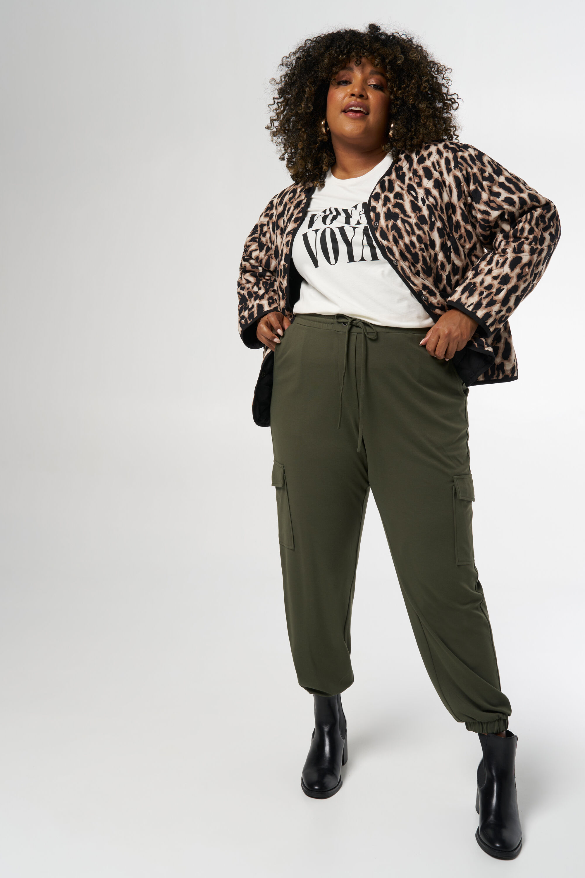 Veste matelass&eacute;e avec imprim&eacute; panth&egrave;re image number 5