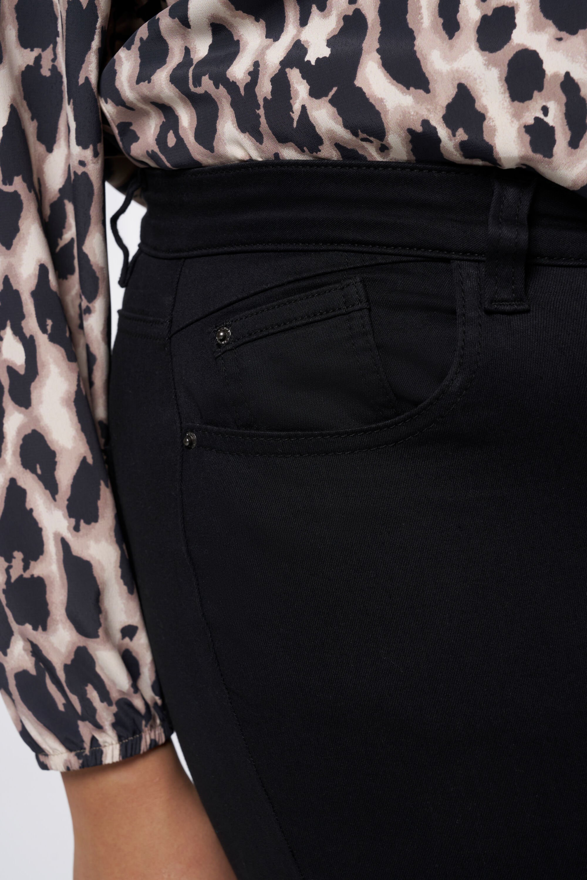 Jean slim IRIS image number 4