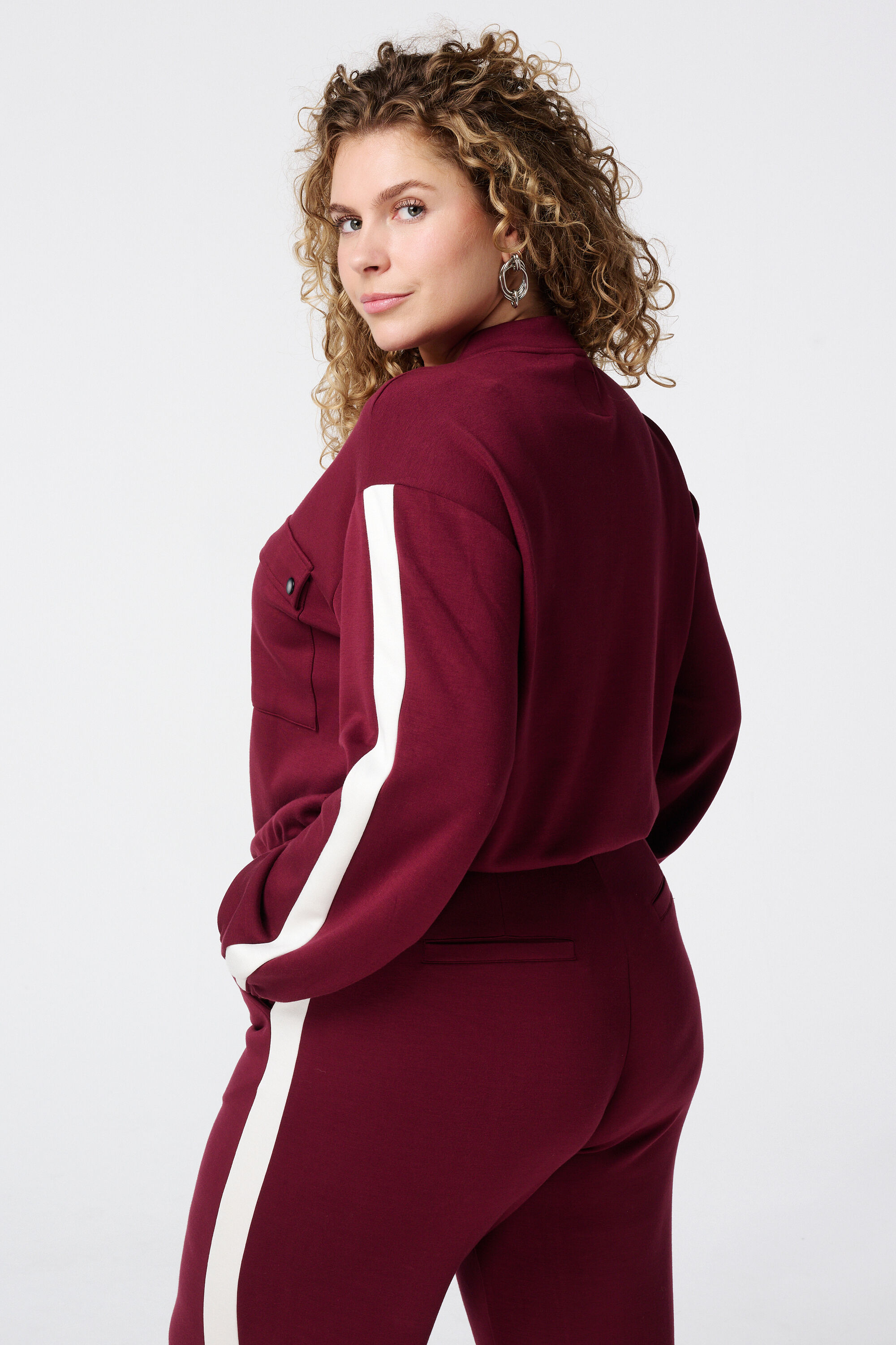 Gilet avec rayures contrastantes image number 3