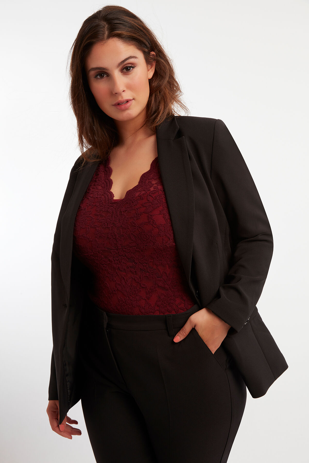 Haut en dentelle image number 6