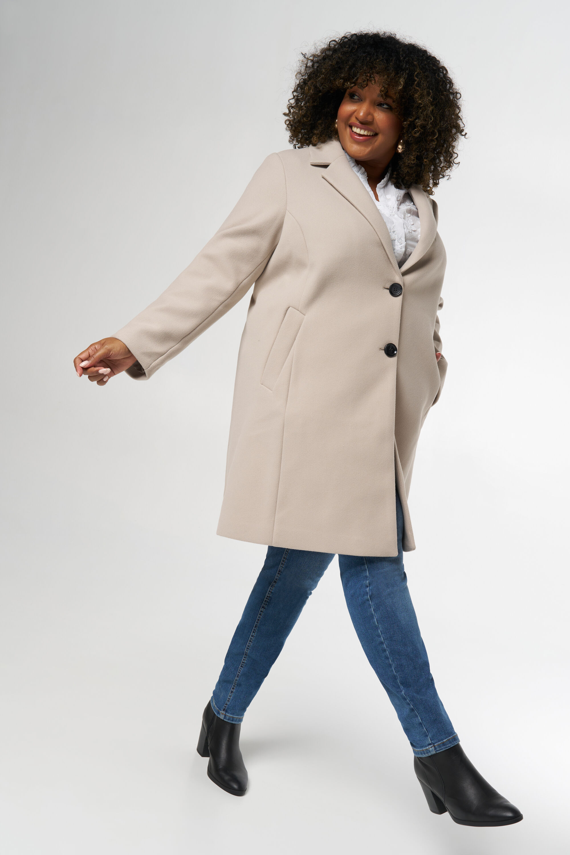 Manteau avec fermeture &agrave; boutons image number 5