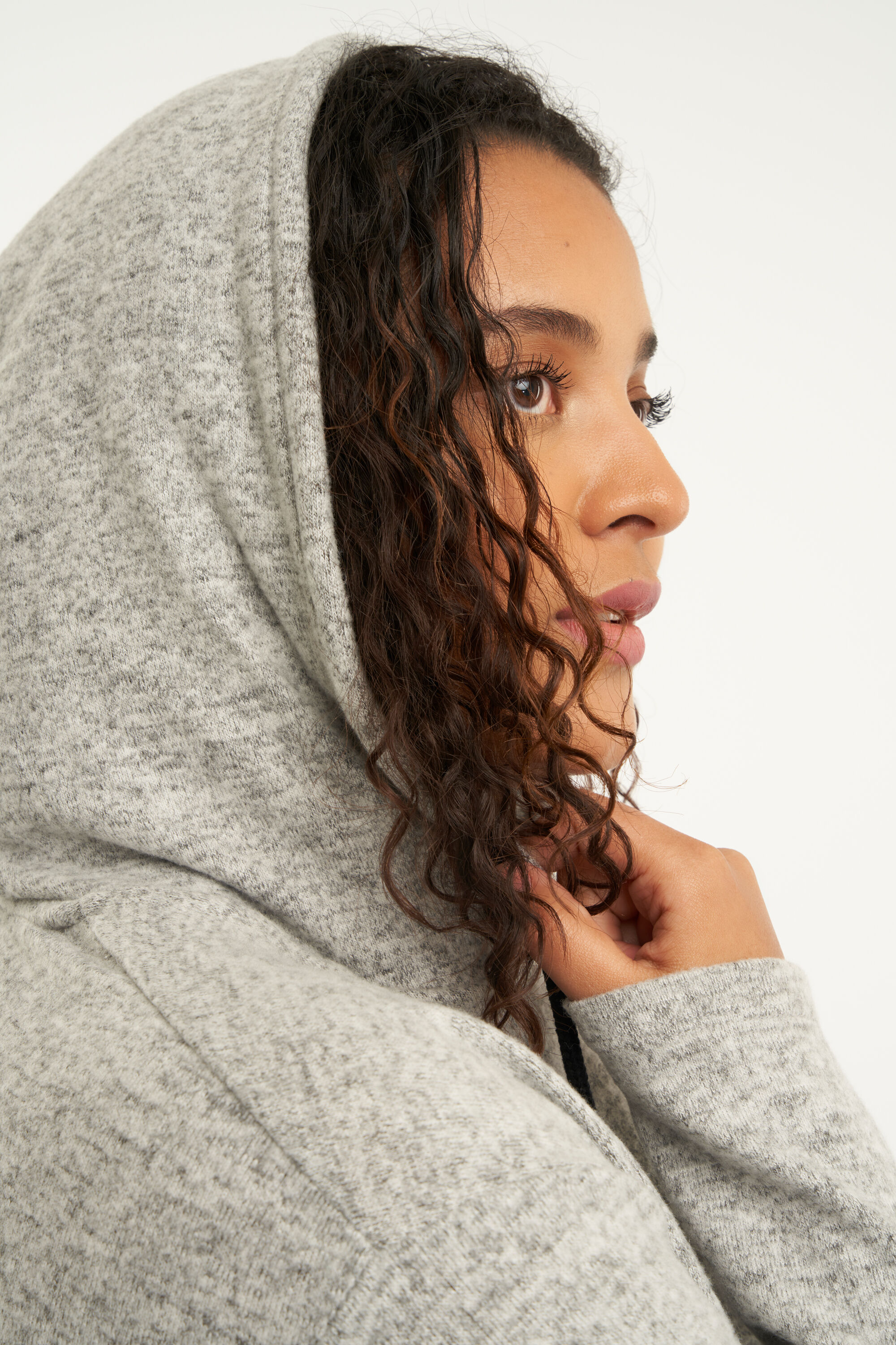 Sweat &agrave; capuche  image number 4