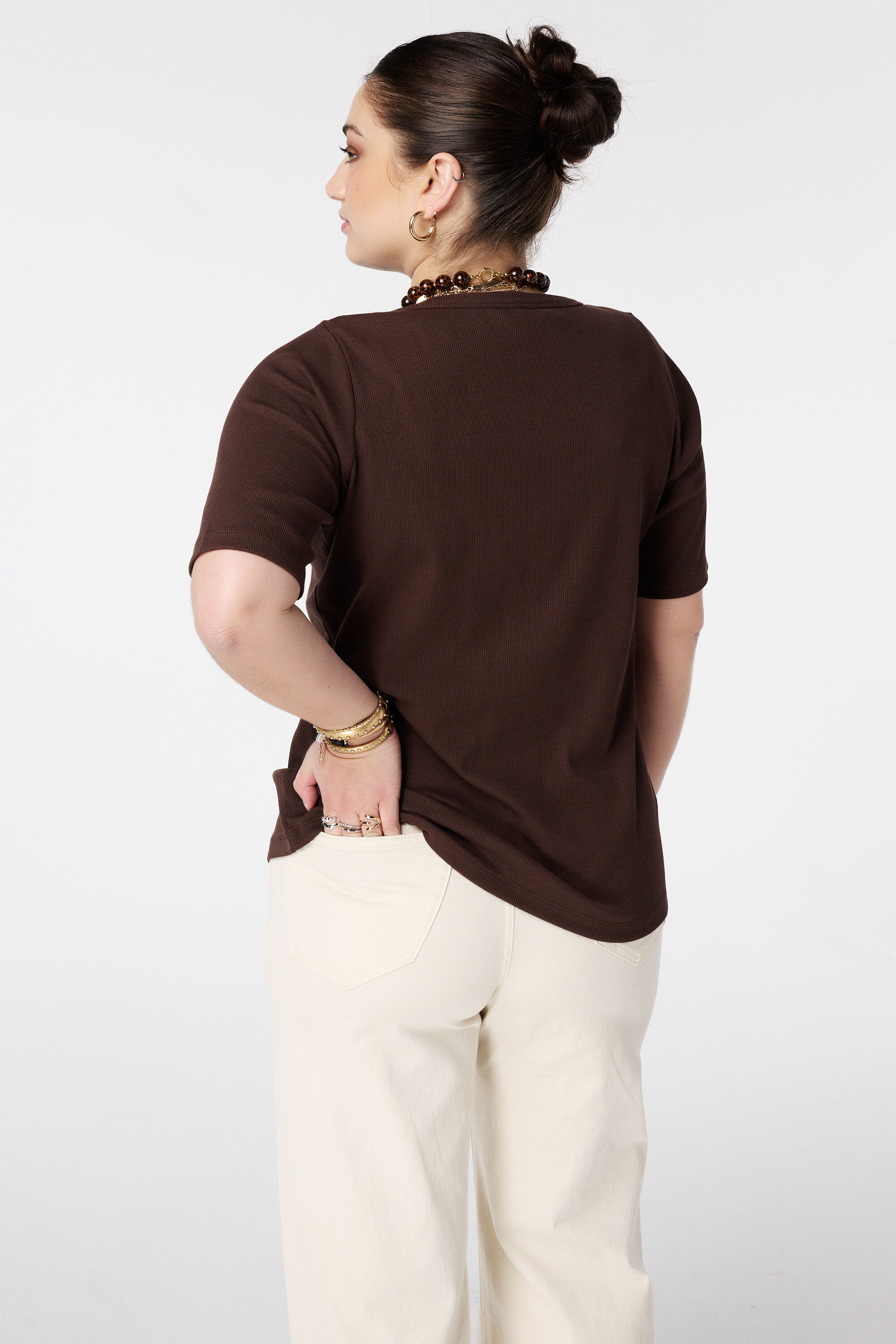 Top en maille c&ocirc;tel&eacute;e avec col en V image number 3