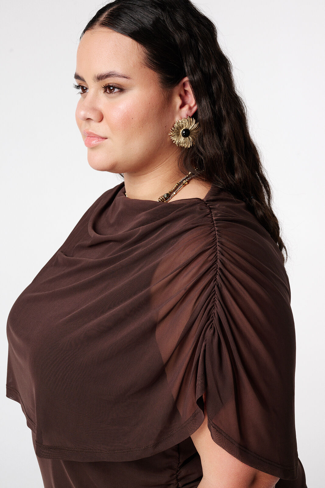 Top en mesh &agrave; manches drap&eacute;es image number 4