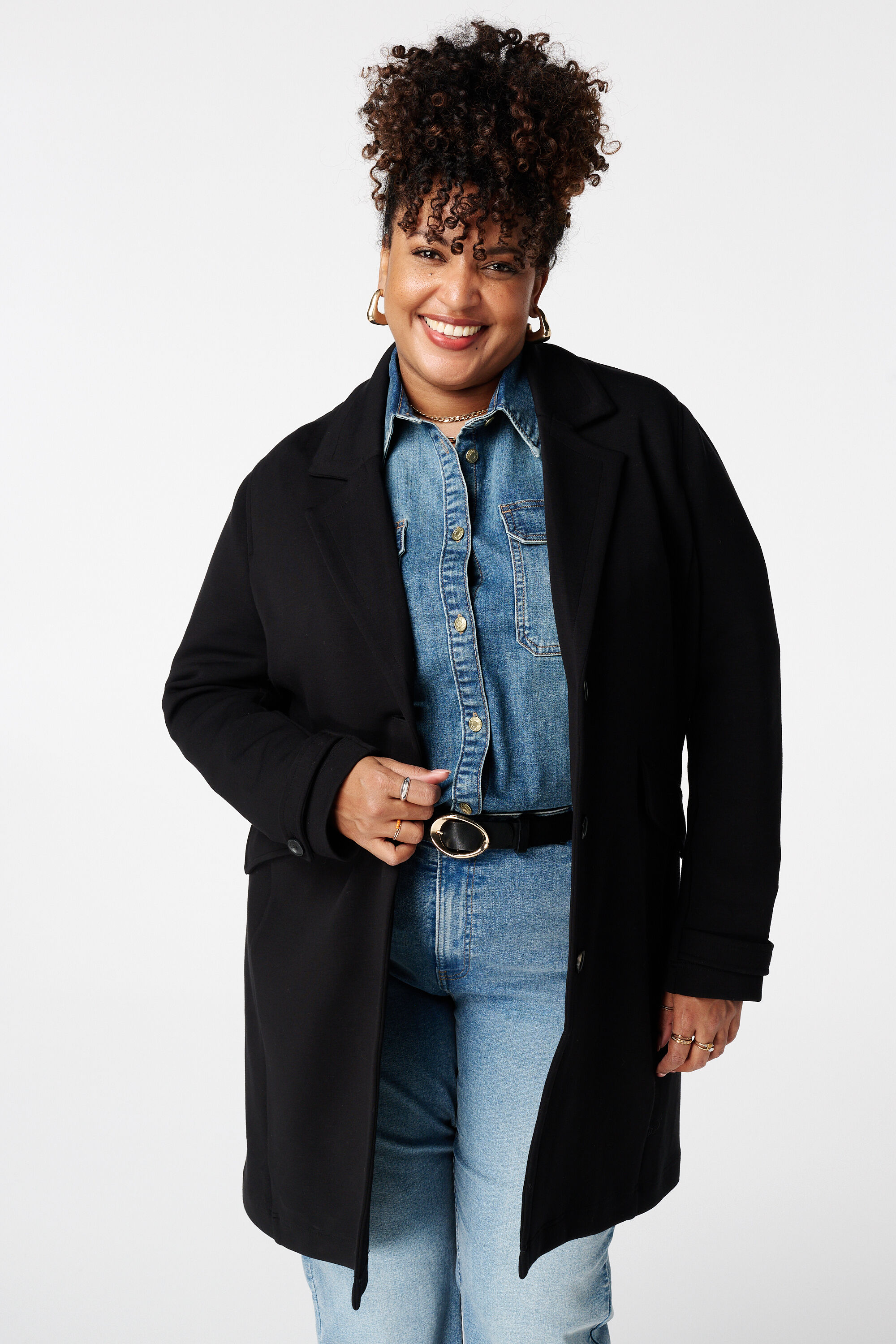 Manteau avec fermeture &agrave; boutons