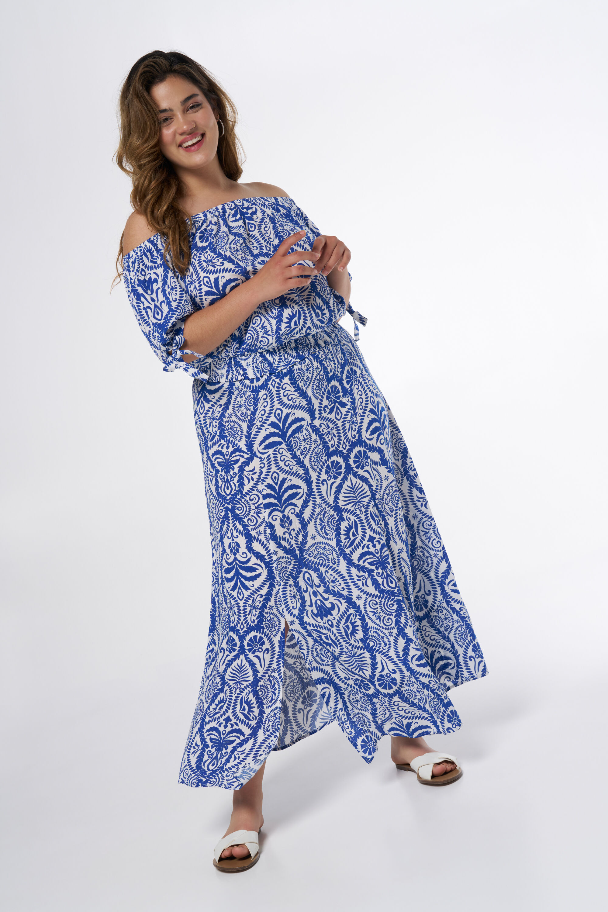 Chemisier &agrave; &eacute;paules d&eacute;nud&eacute;es image number 5