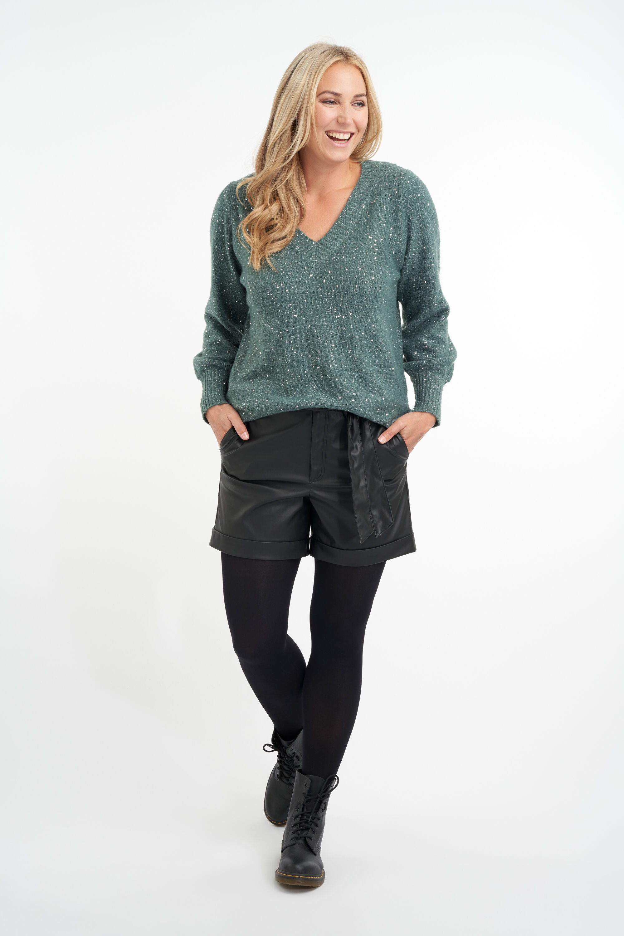 Pull &agrave; paillettes image number 4