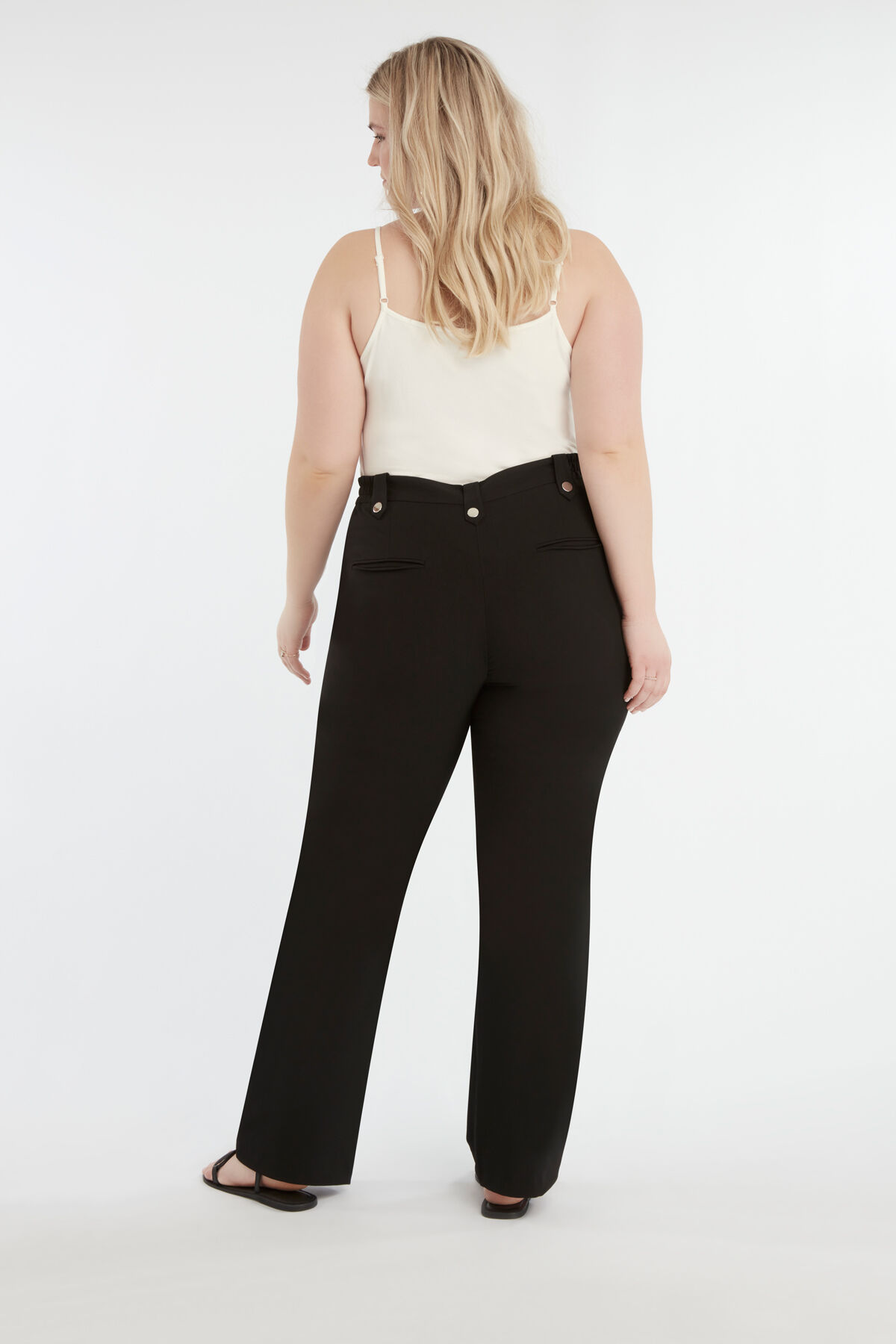 Pantalon boutonn&eacute; image number 5