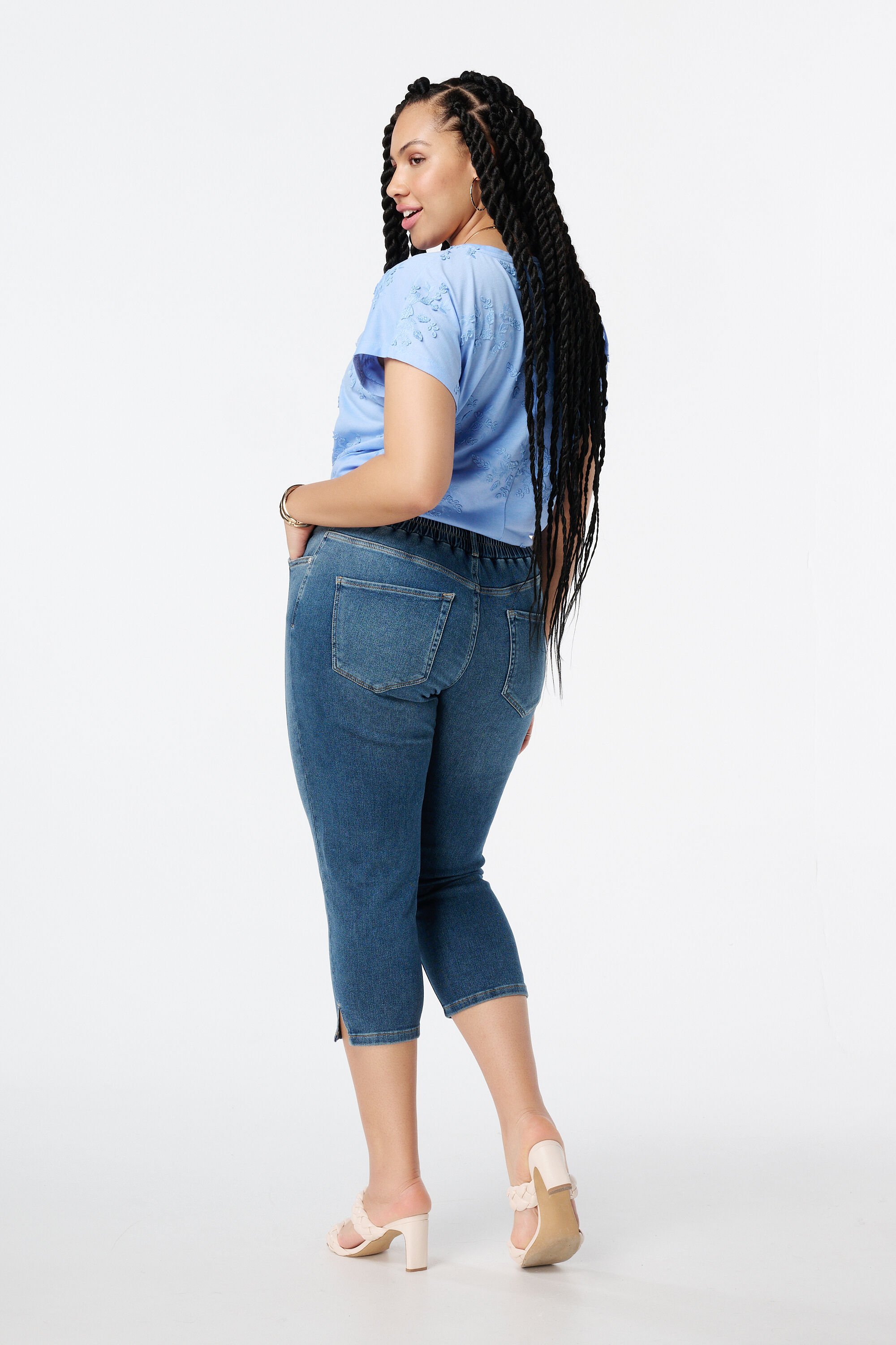 Pantacourt avec cordon image number 3