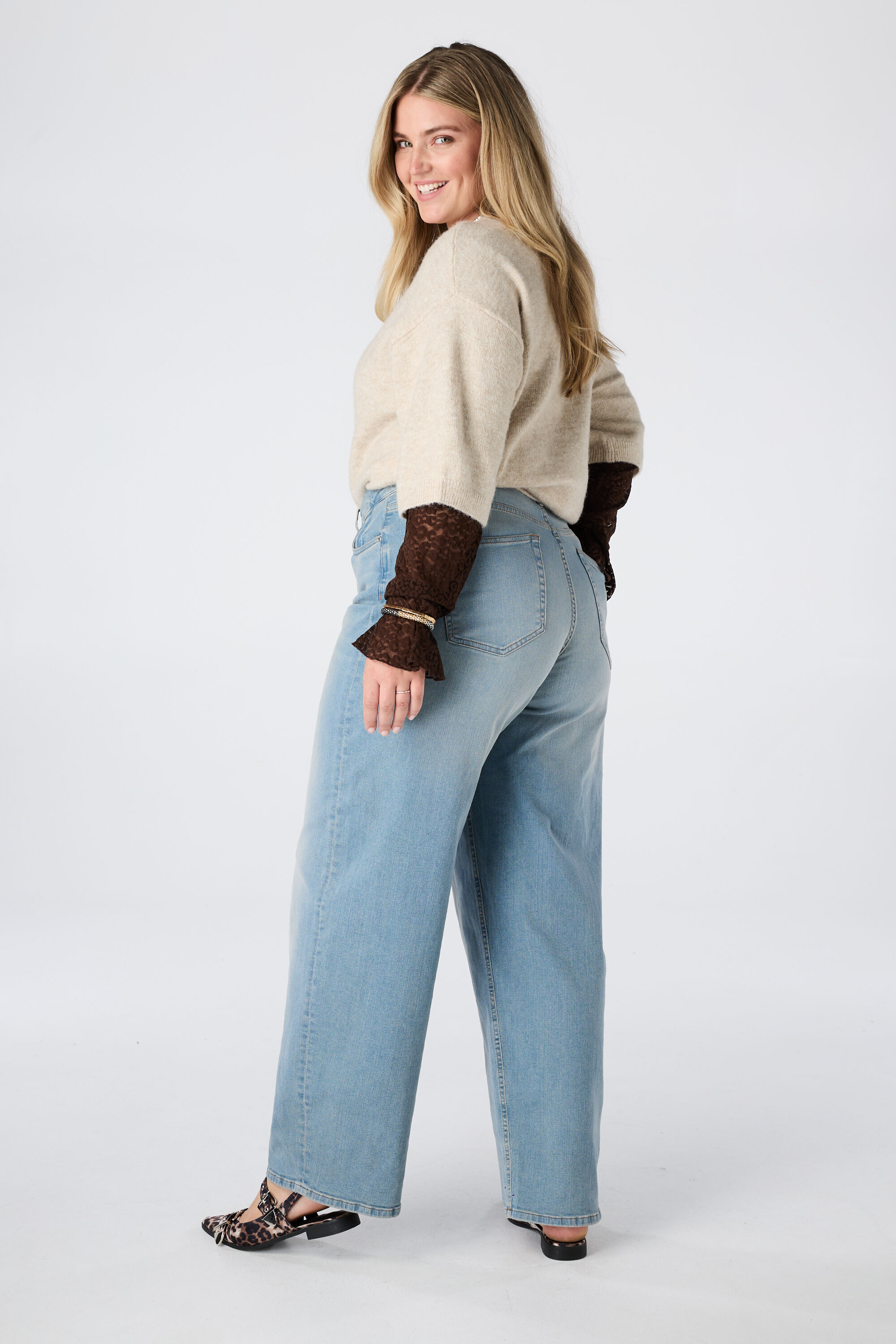 Jean barrel image number 3