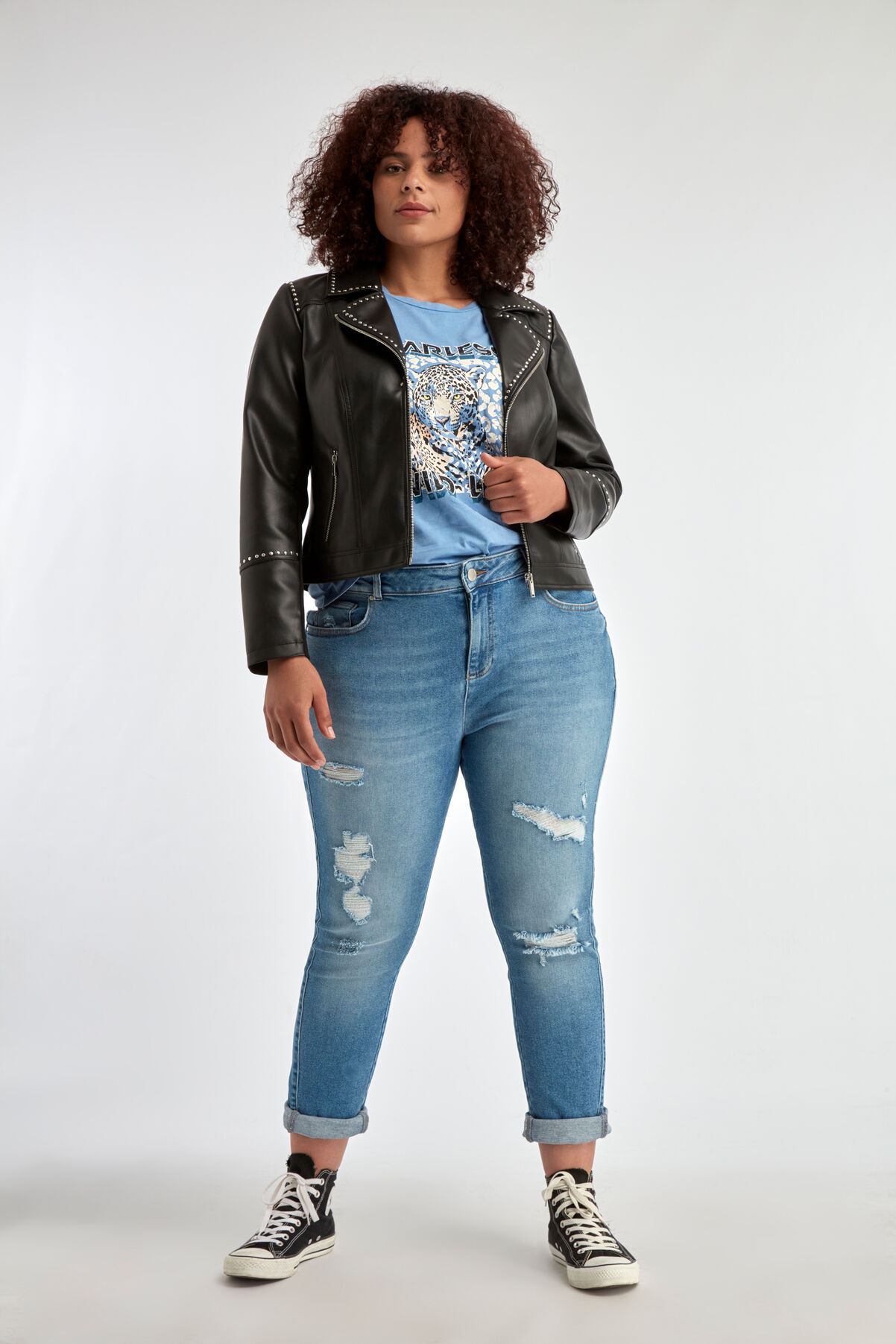 Veste &agrave; clous en similicuir image number 5