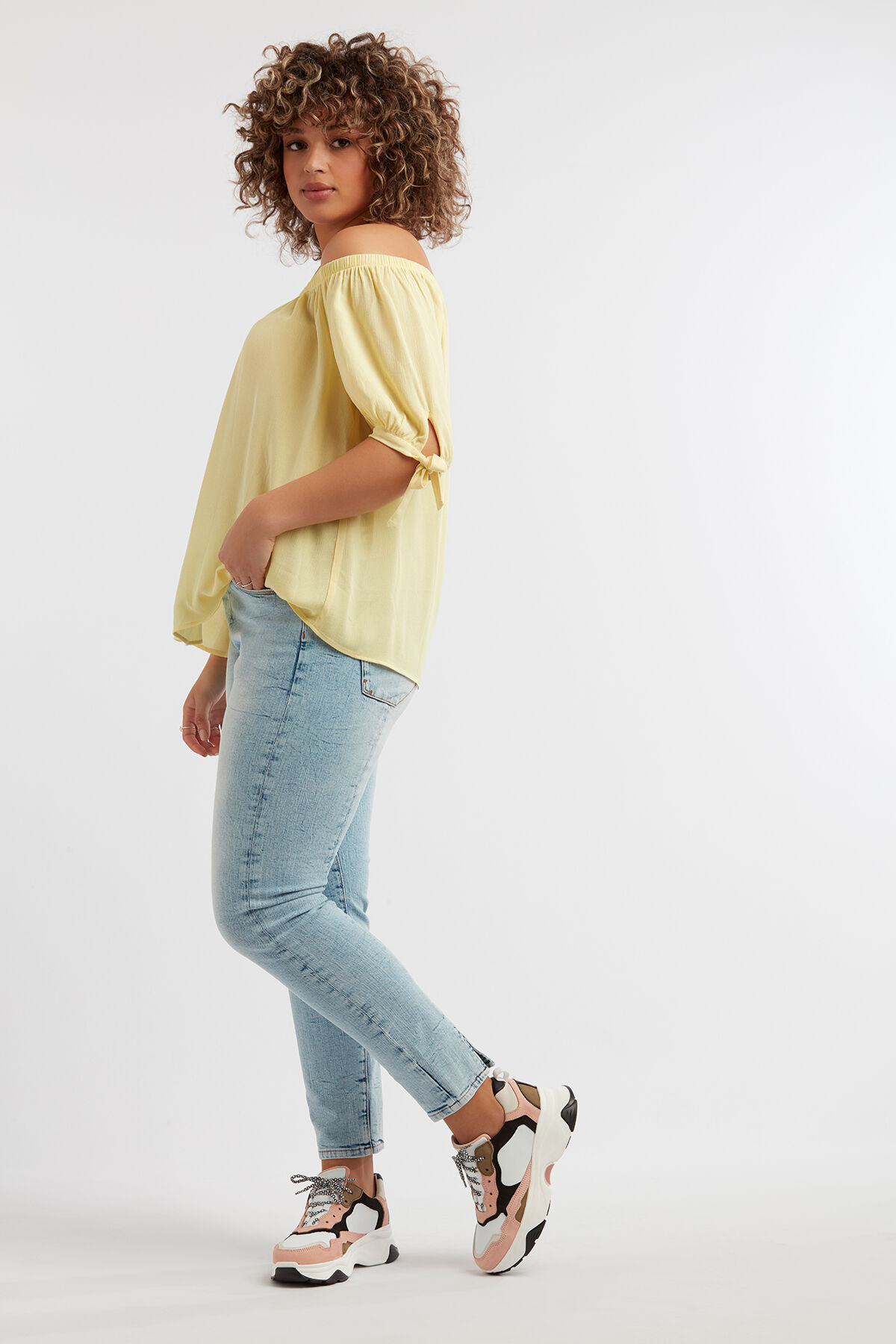 Chemisier &agrave; &eacute;paules d&eacute;nud&eacute;es  image number 3