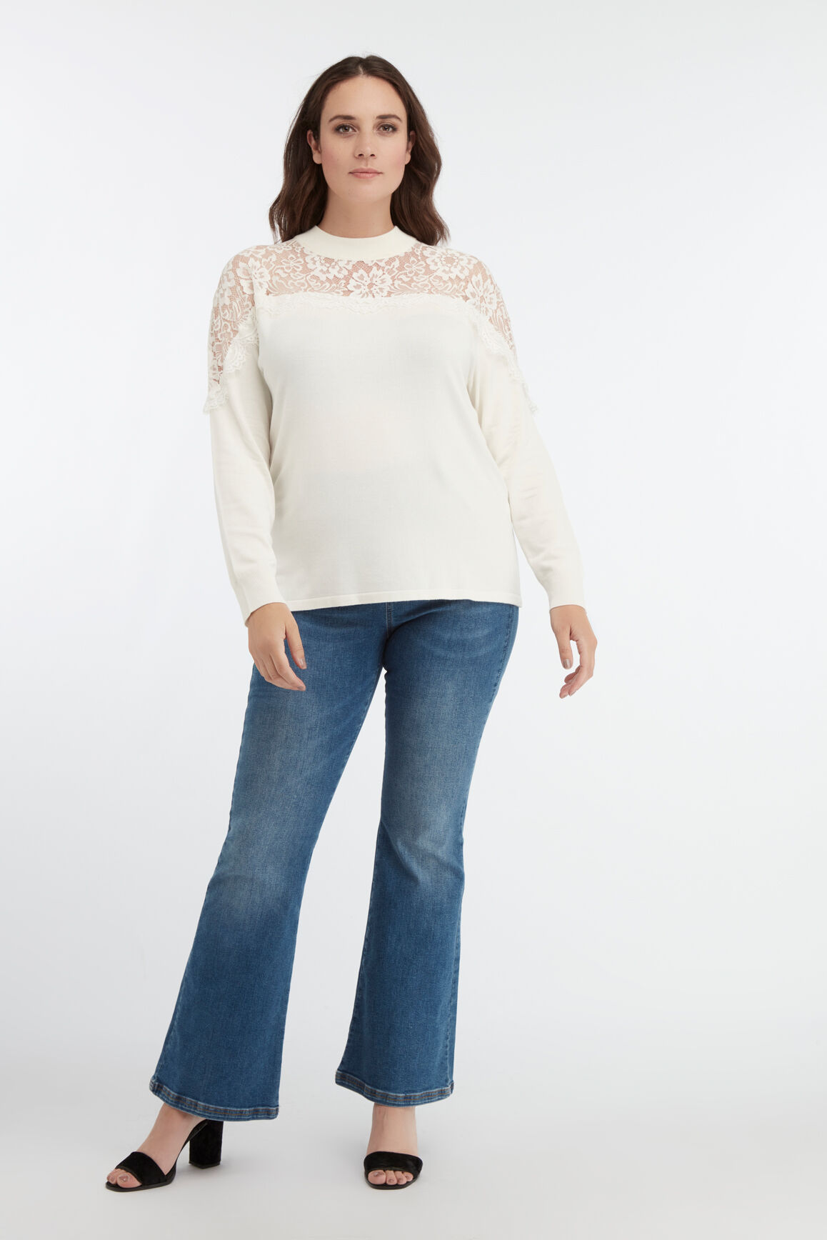 Pull avec dentelle image number 5