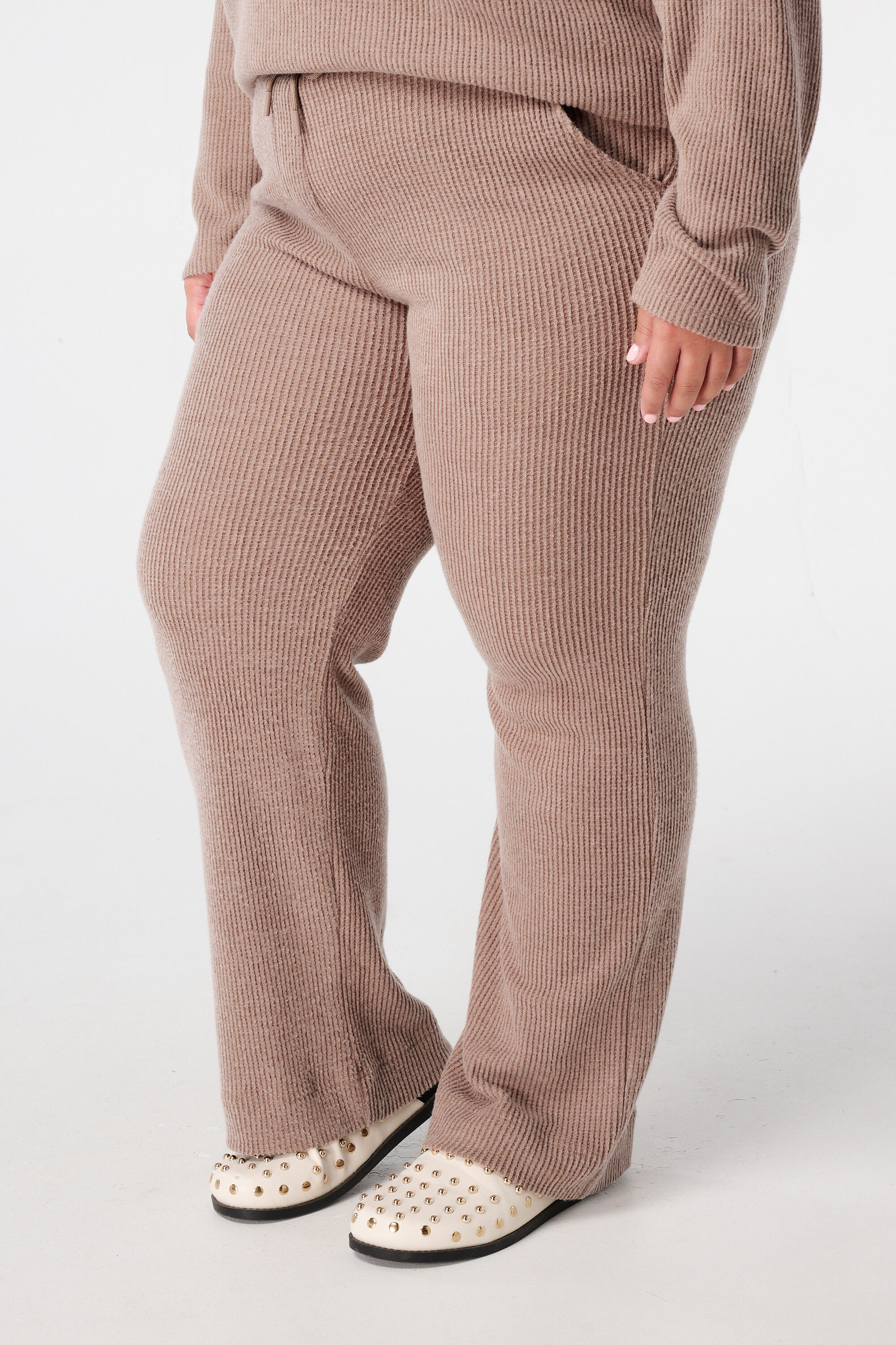 Pantalon droit &agrave; taille &eacute;lastique image number 5