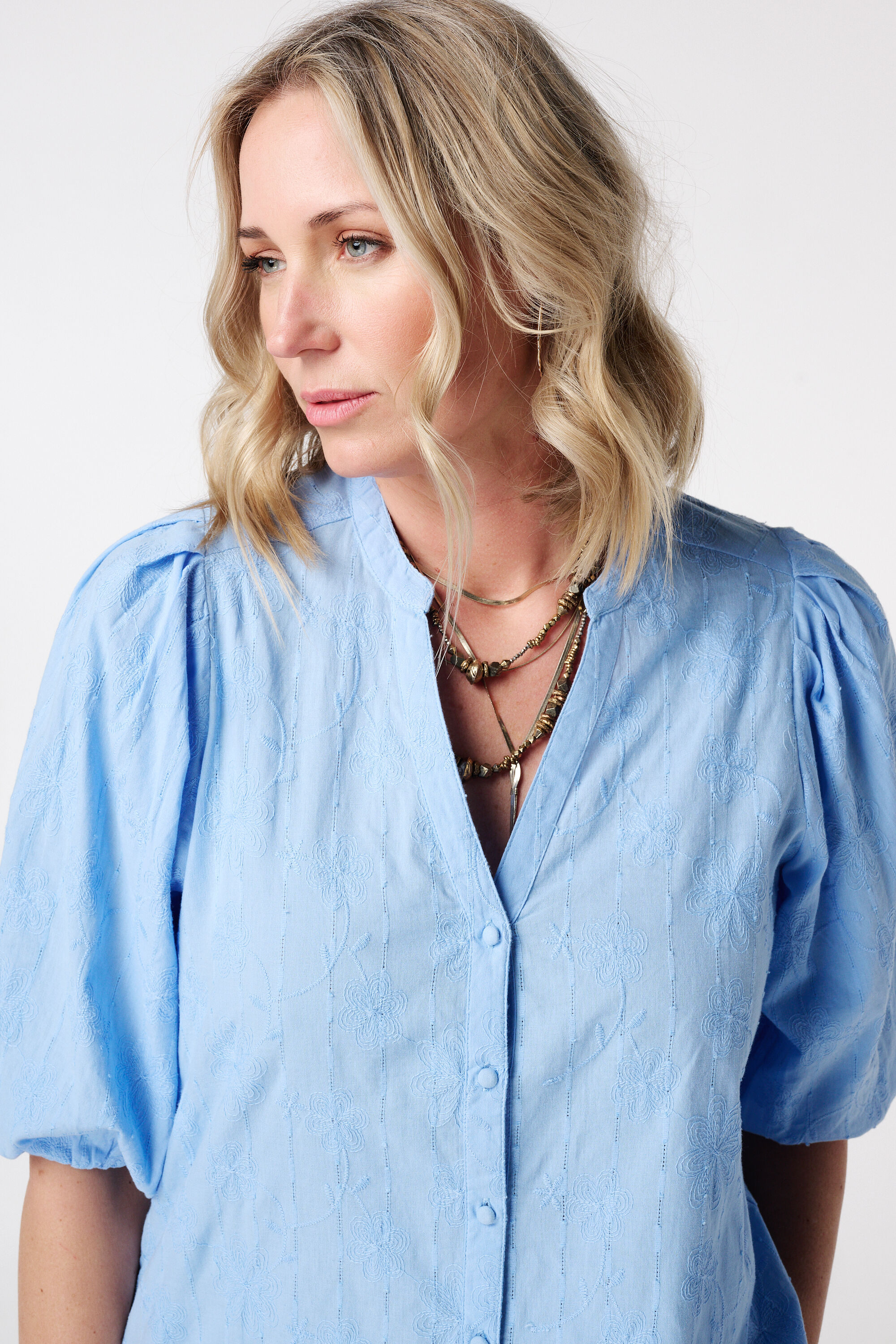 Blouse &agrave; manches courtes image number 4