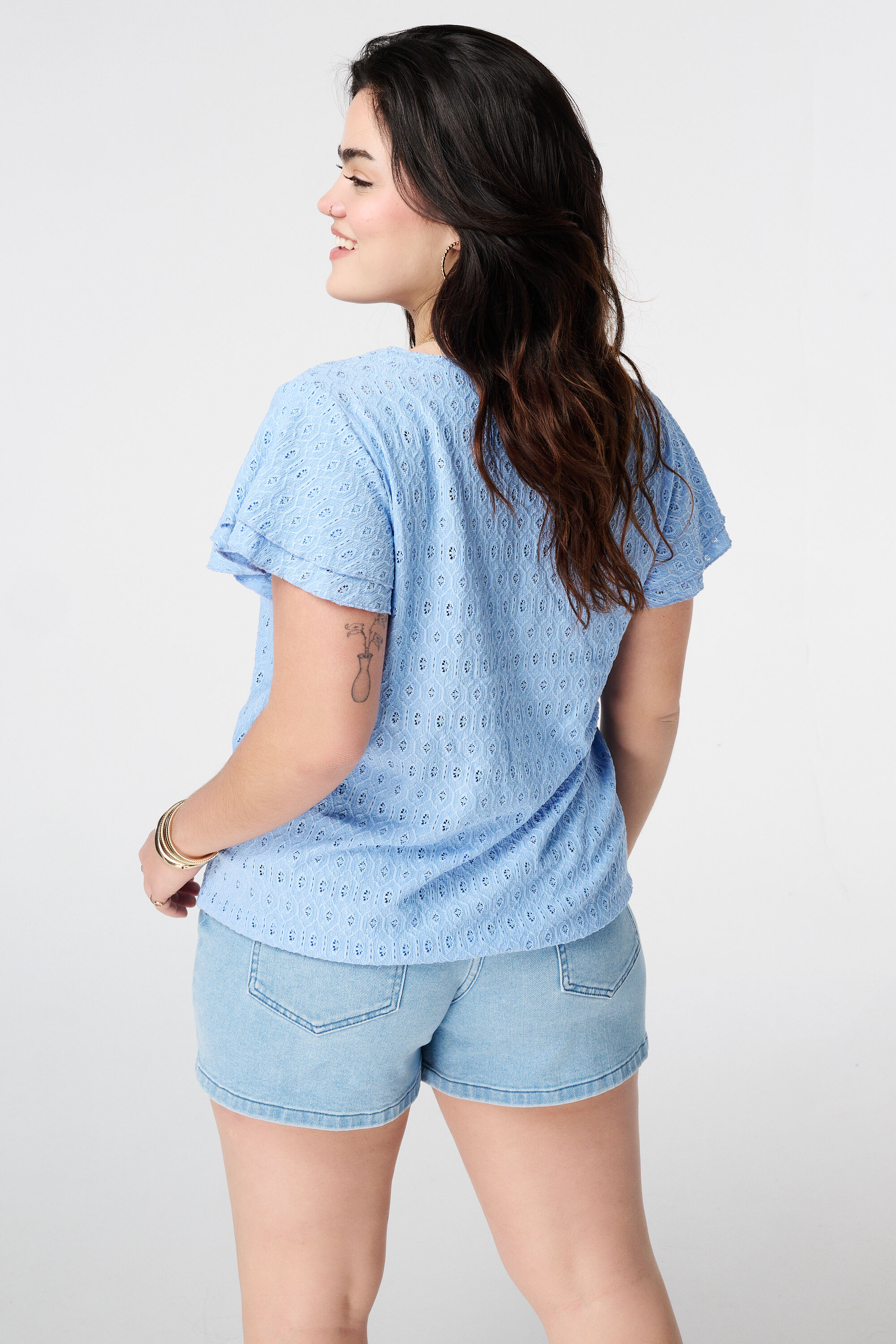 Haut avec motif ajour&eacute; image number 2