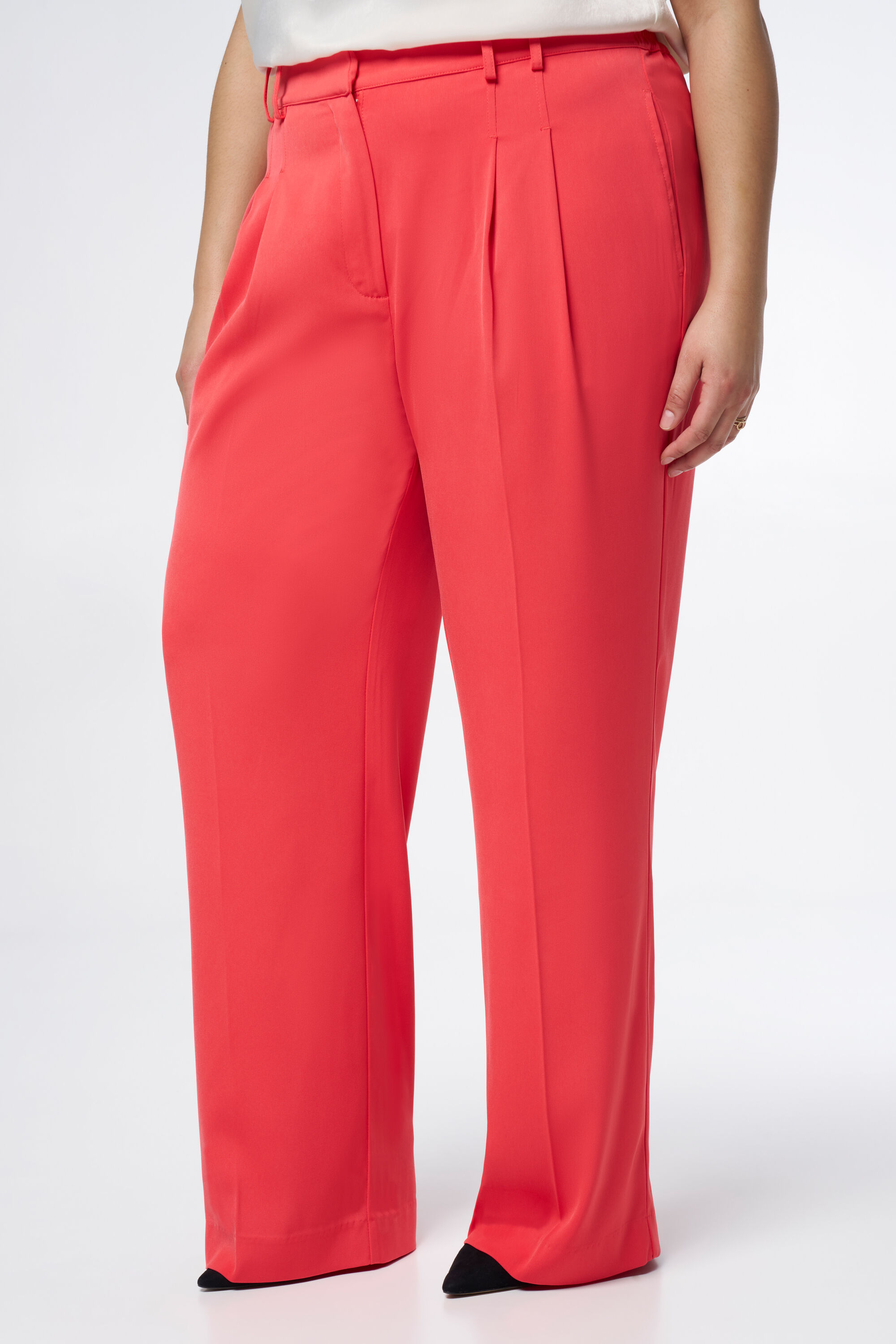 Pantalon droit avec passants de ceinture image number 5