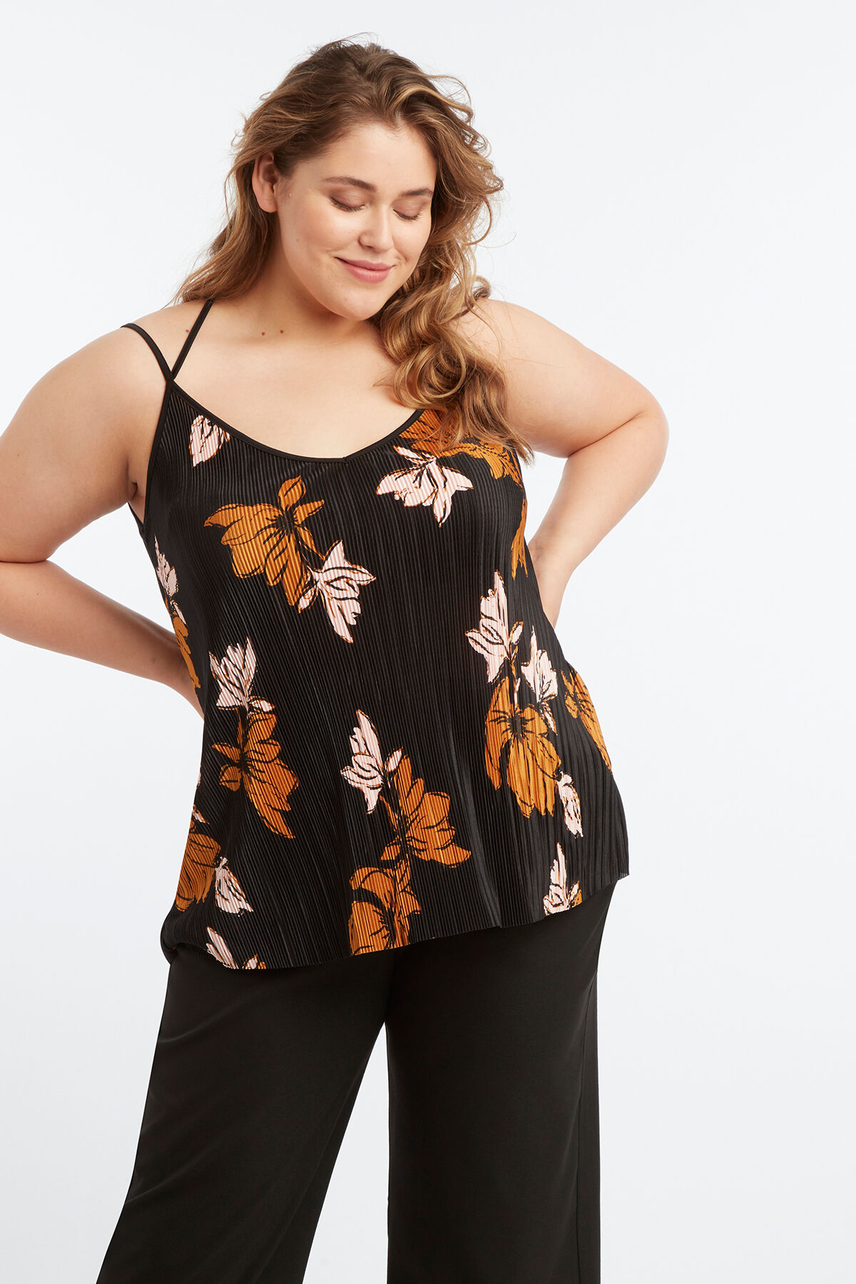 Haut pliss&eacute; &agrave; imprim&eacute; floral image number 4