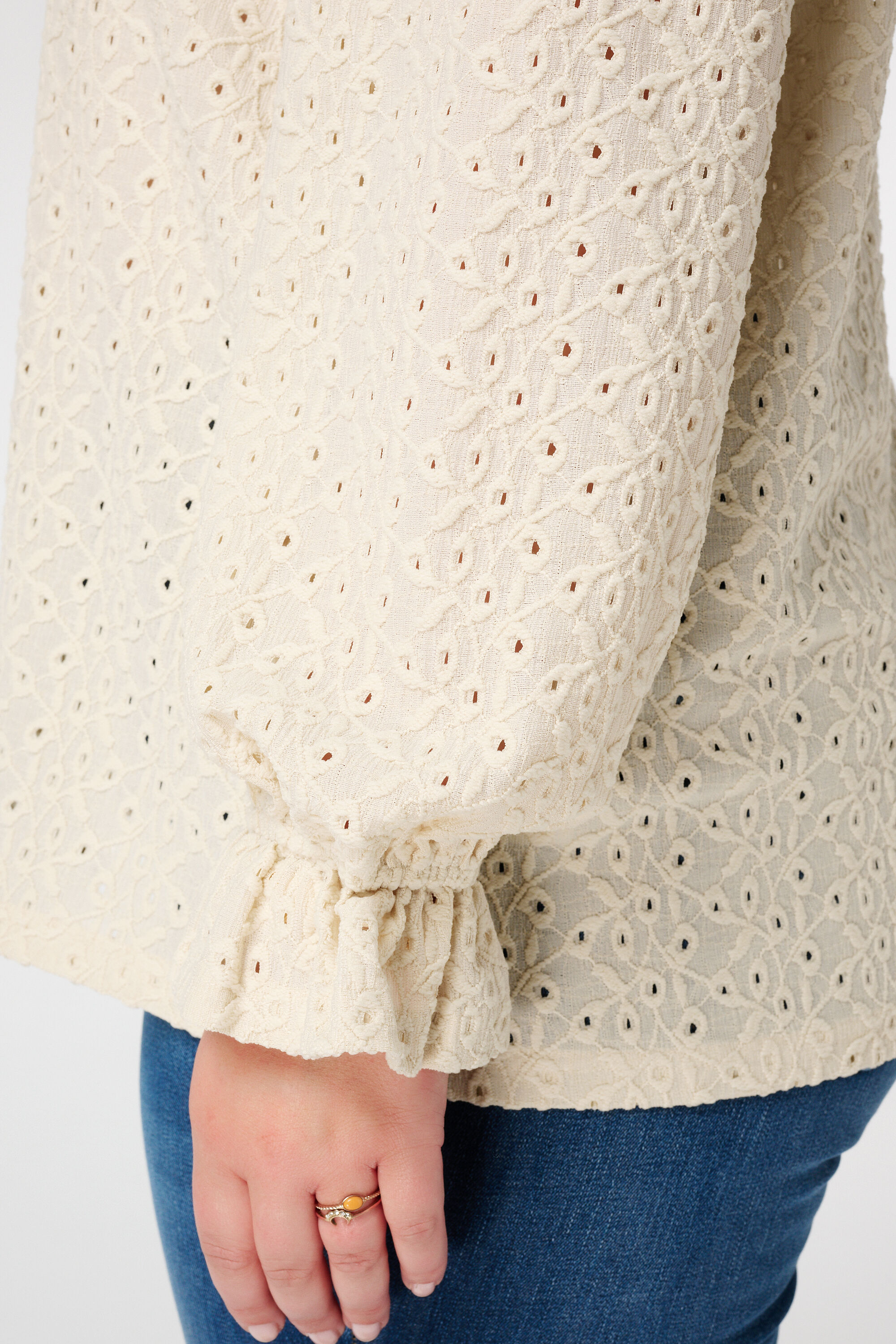 Haut avec broderie image number 6