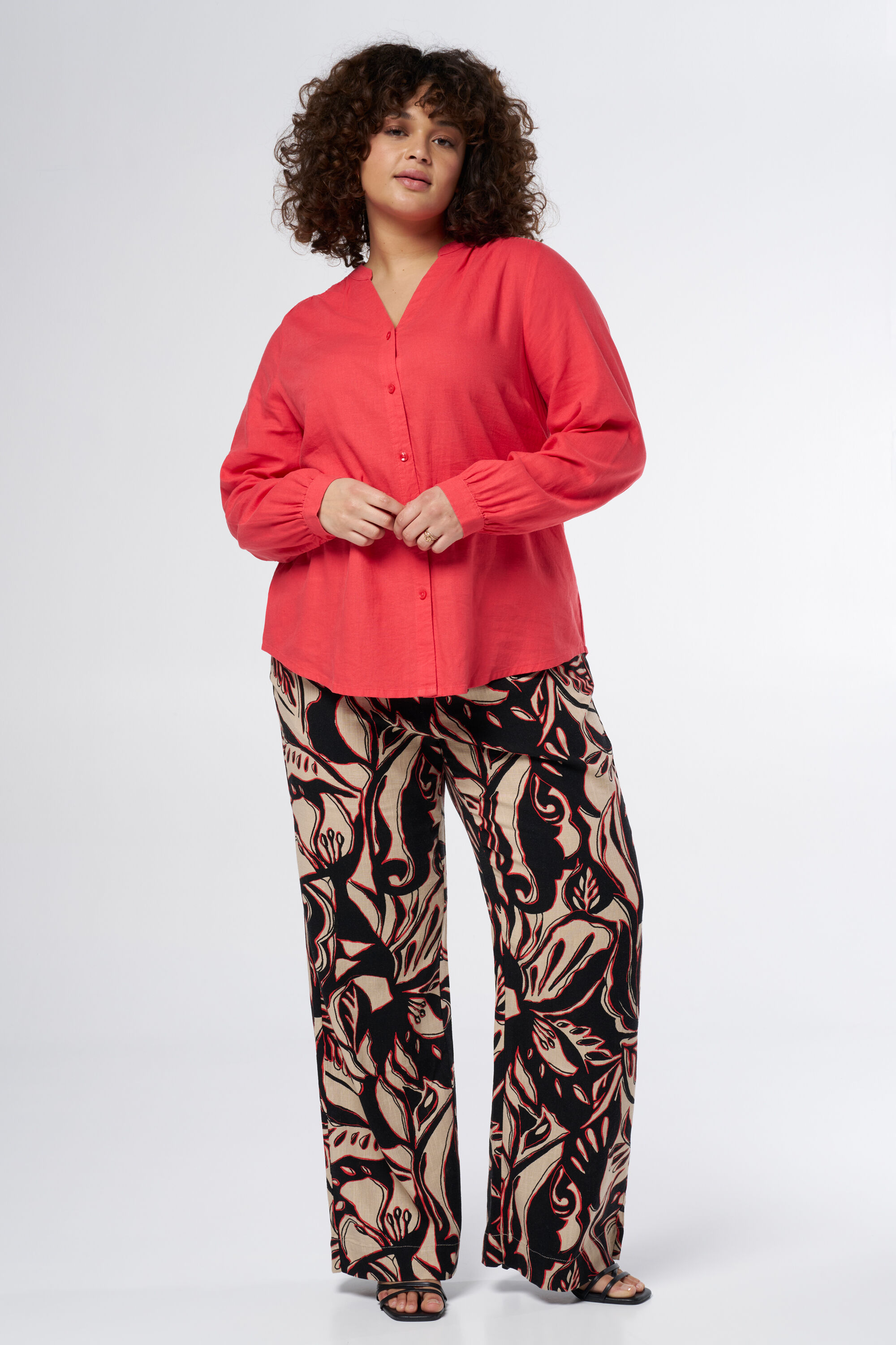 Chemisier avec col en V image number 5