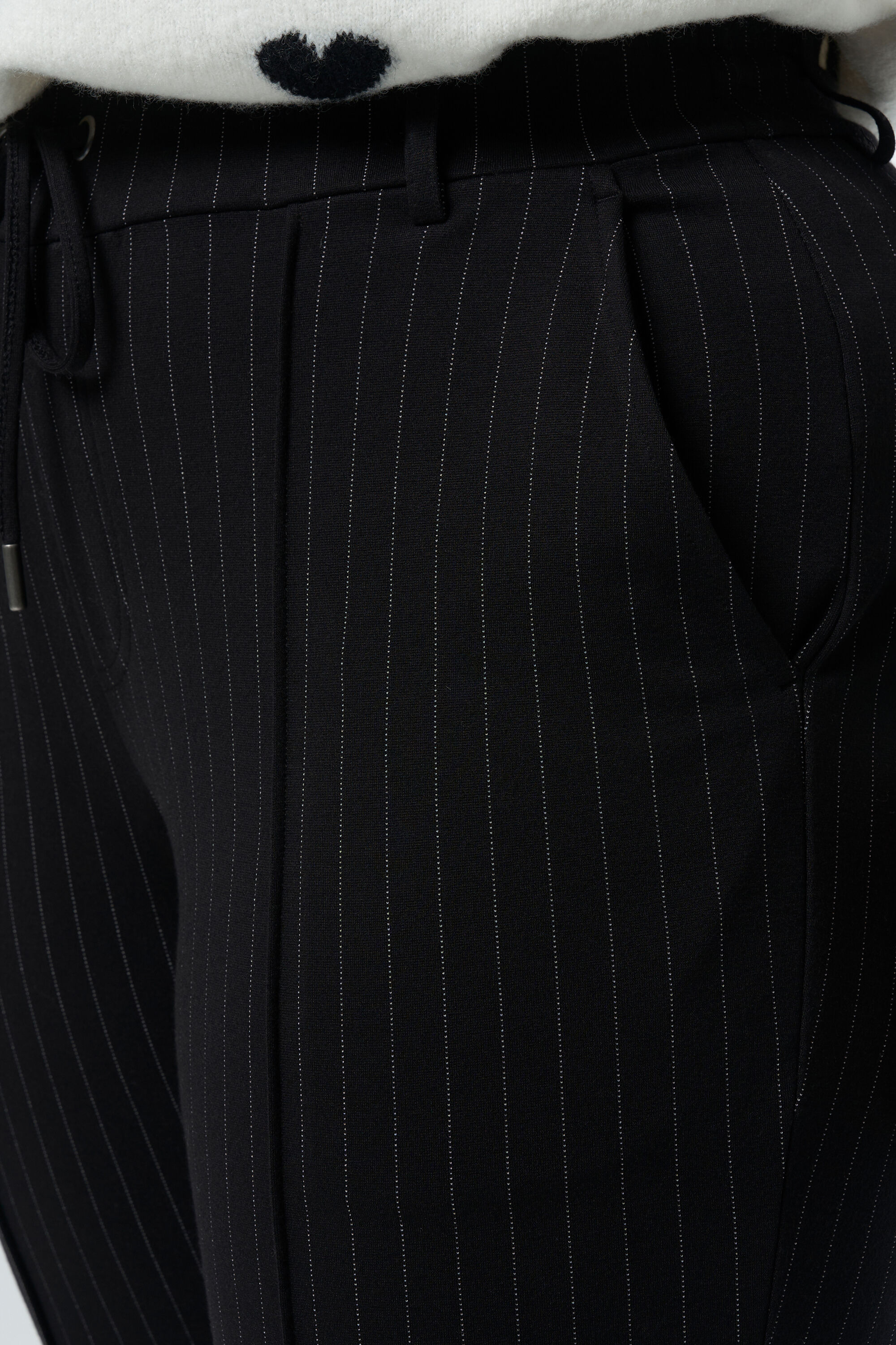 Pantalon &agrave; rayures image number 4