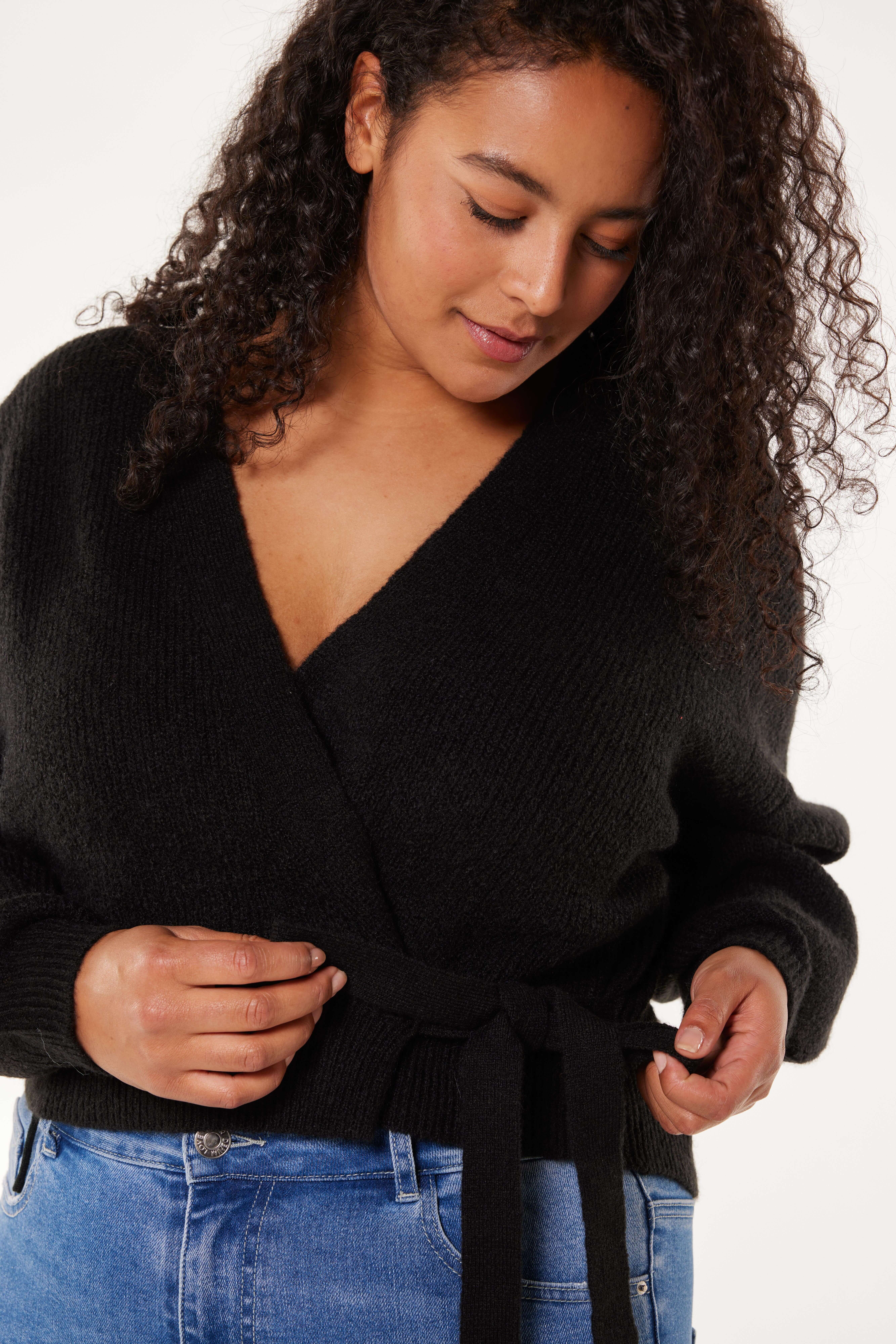 Gilet portefeuille en mailles  image number 4