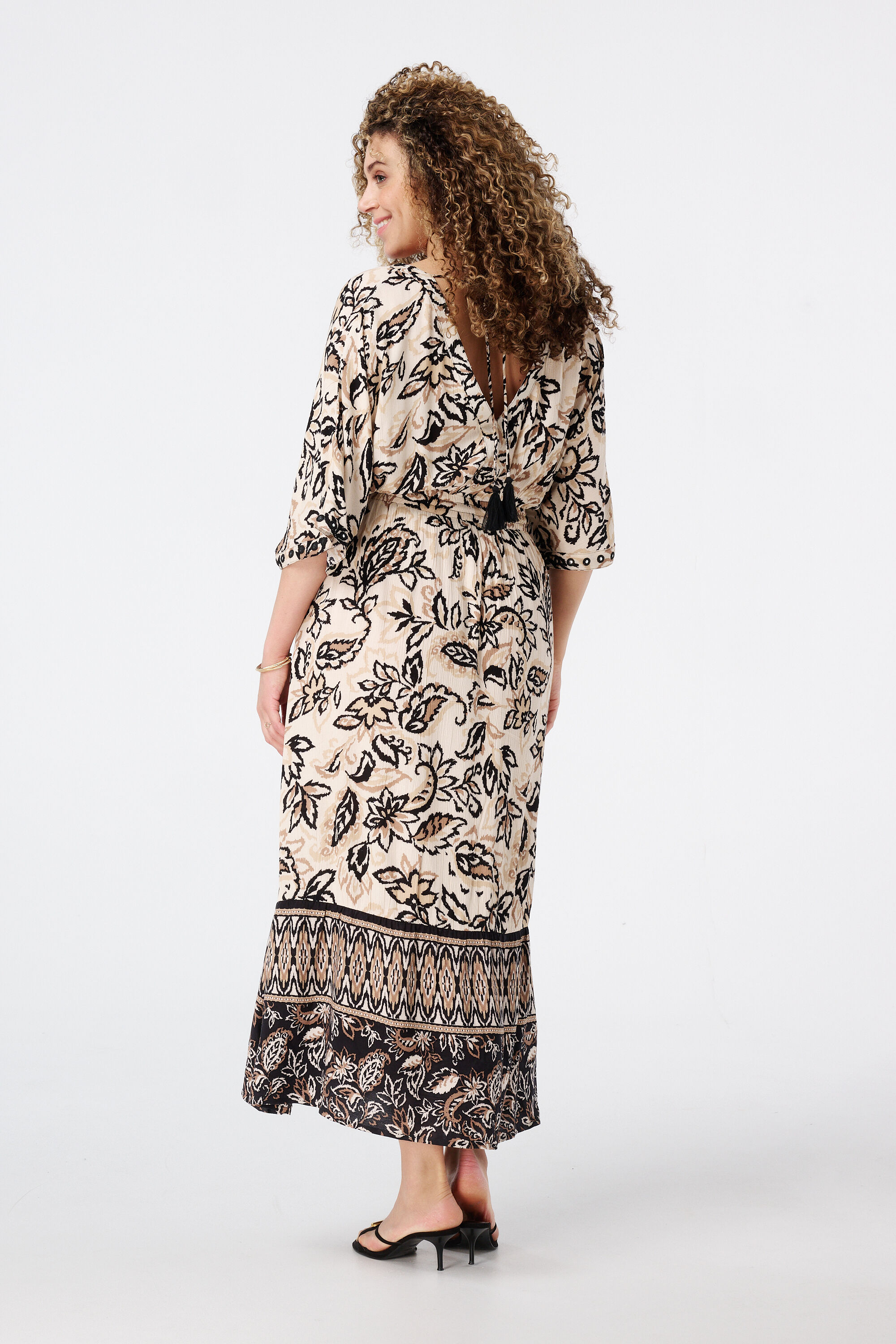 Robe longue avec d&eacute;tails miroir image number 3