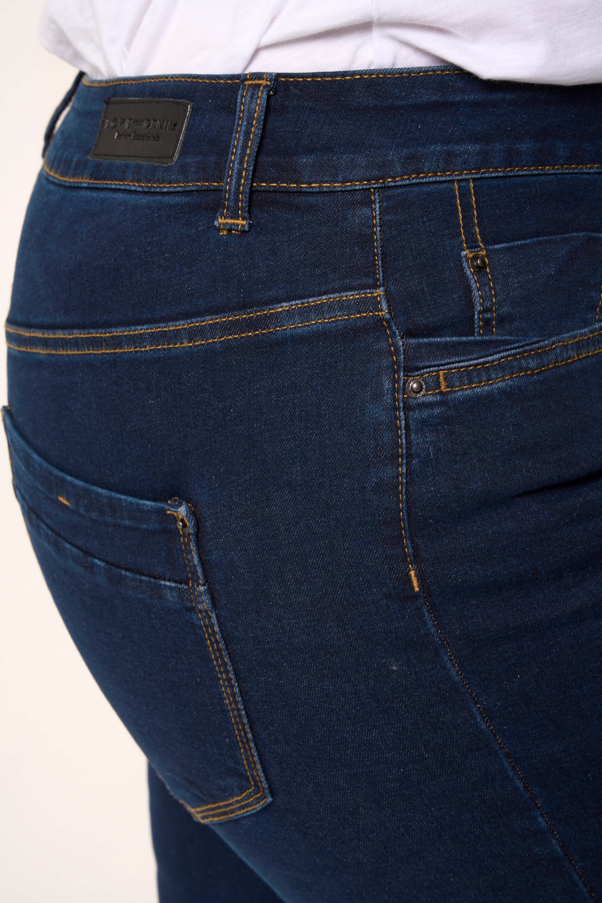 Jean &agrave; jambes amples ROSE image number 5