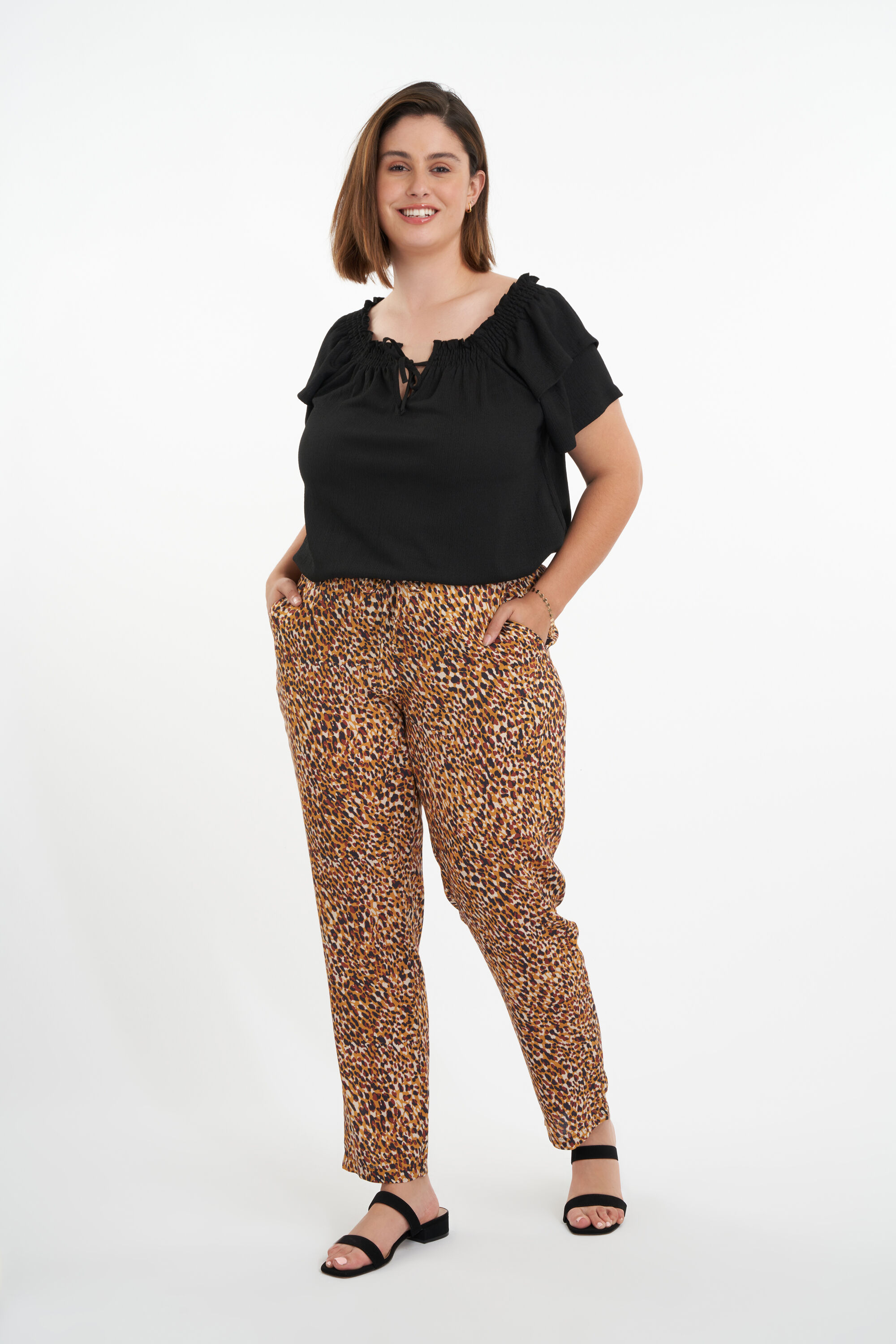 Pantalon coupe ample image number 5