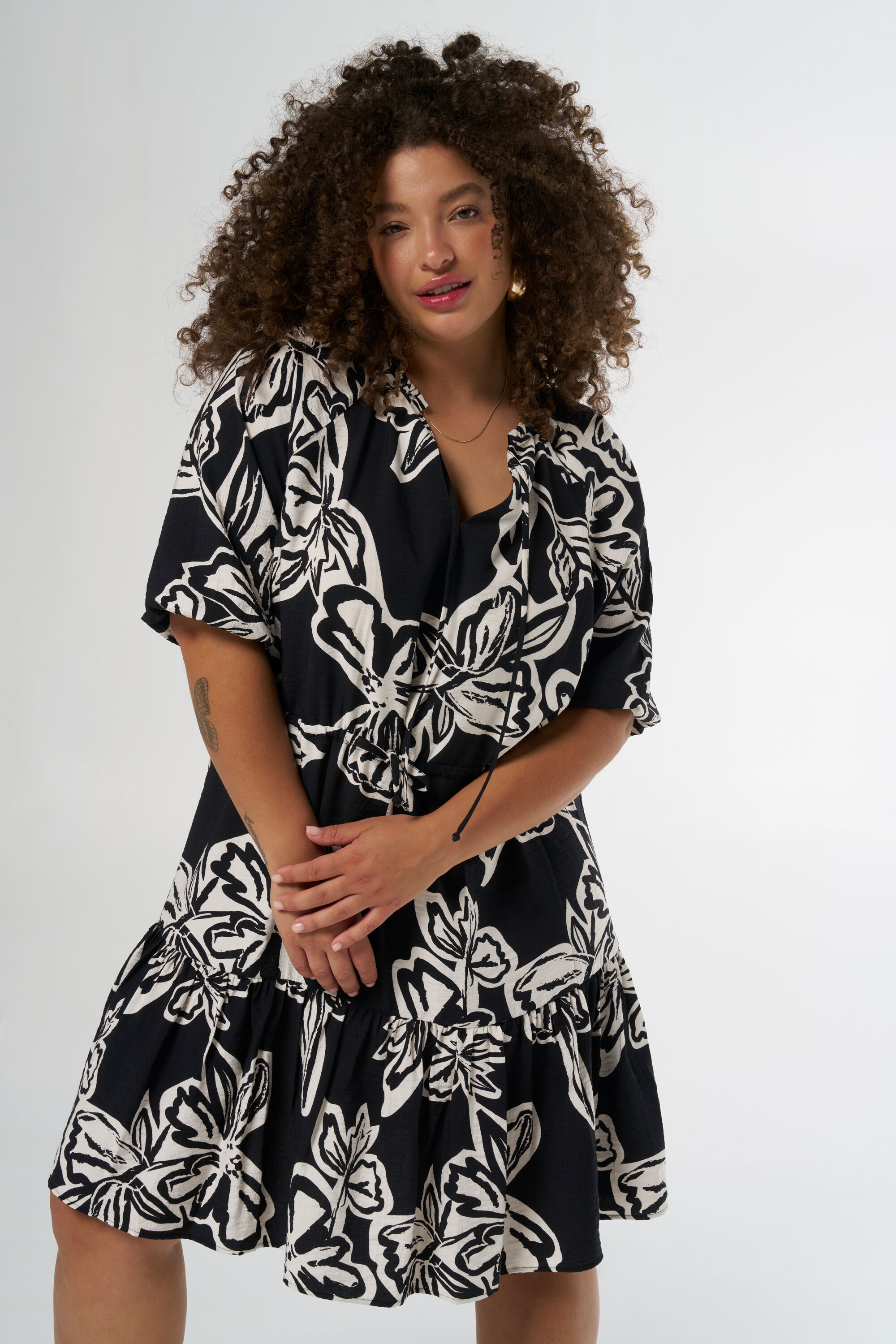 Robe ajust&eacute;e &agrave; imprim&eacute; image number 5