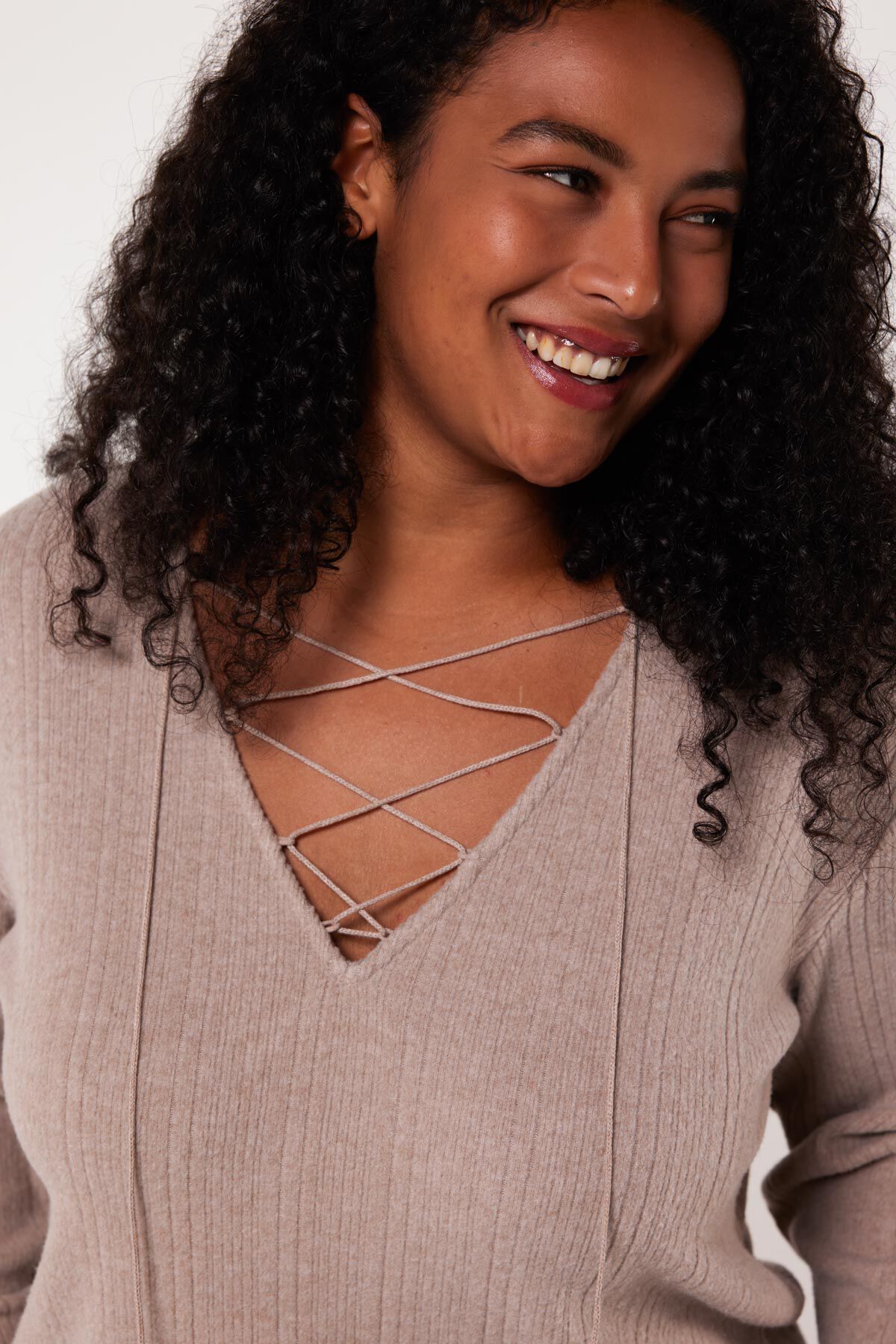 Haut coupe droite avec col en V  image number 4