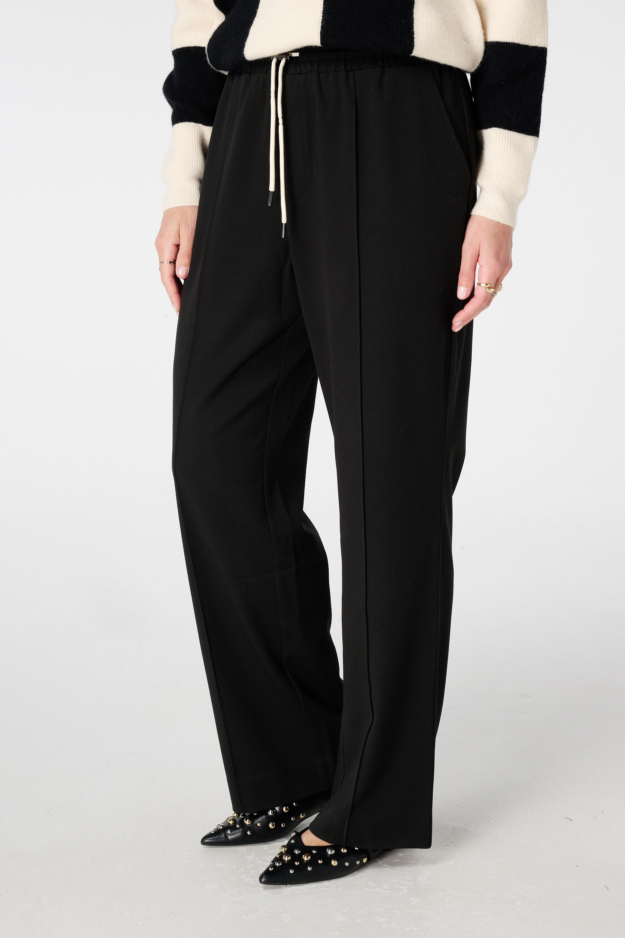 Pantalon droit avec cordon image number 5