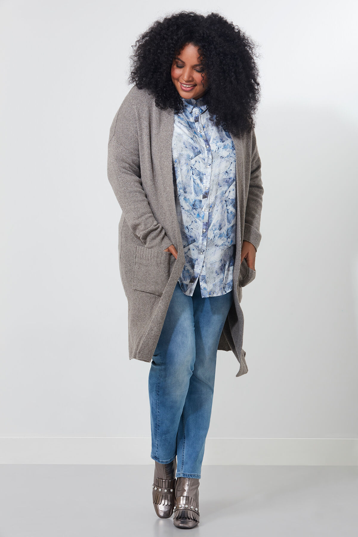 Veste longue tricot&eacute;e  image number 3