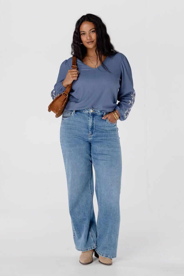 Haut avec broderie image number 6