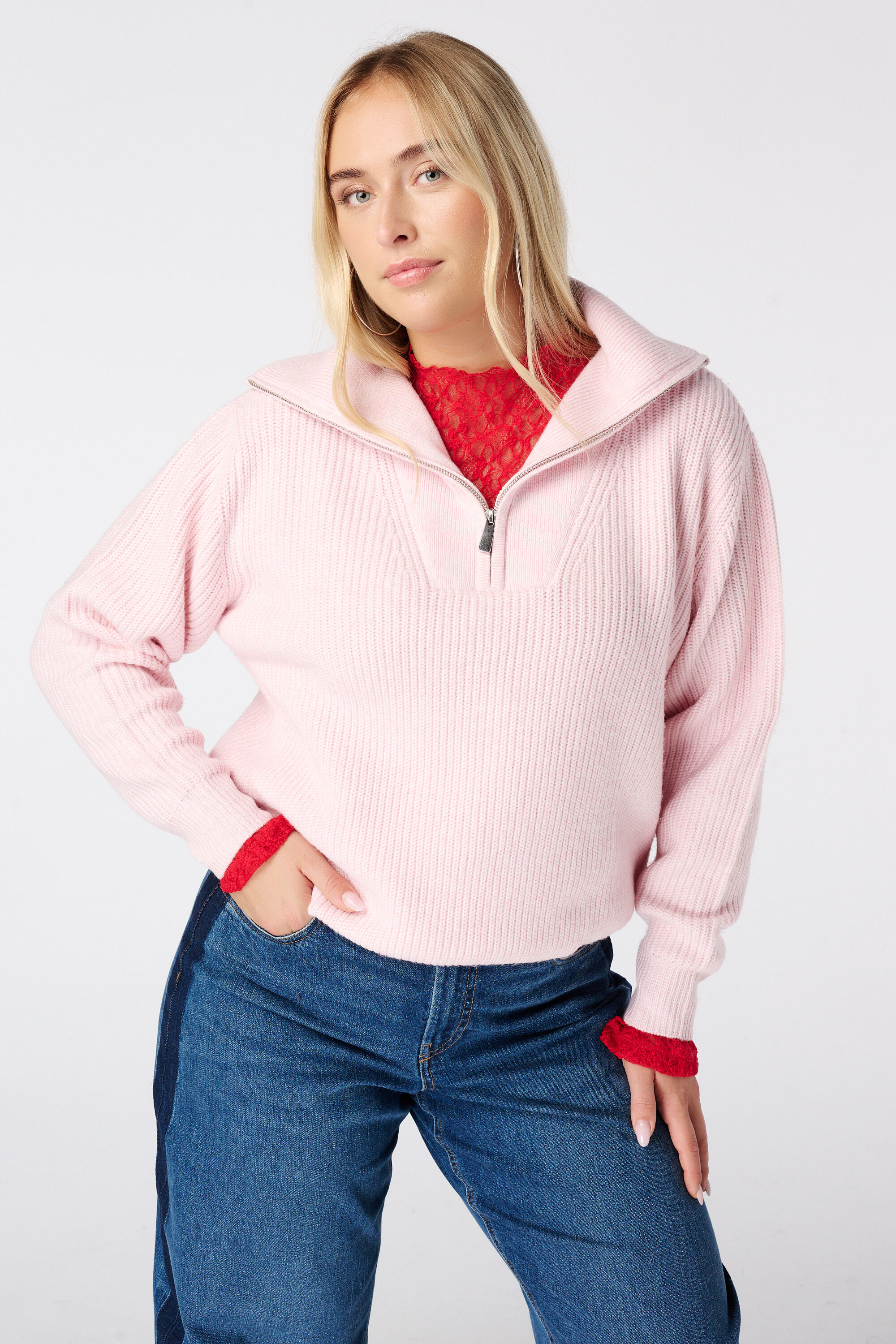 Pull en maille c&ocirc;tel&eacute;e