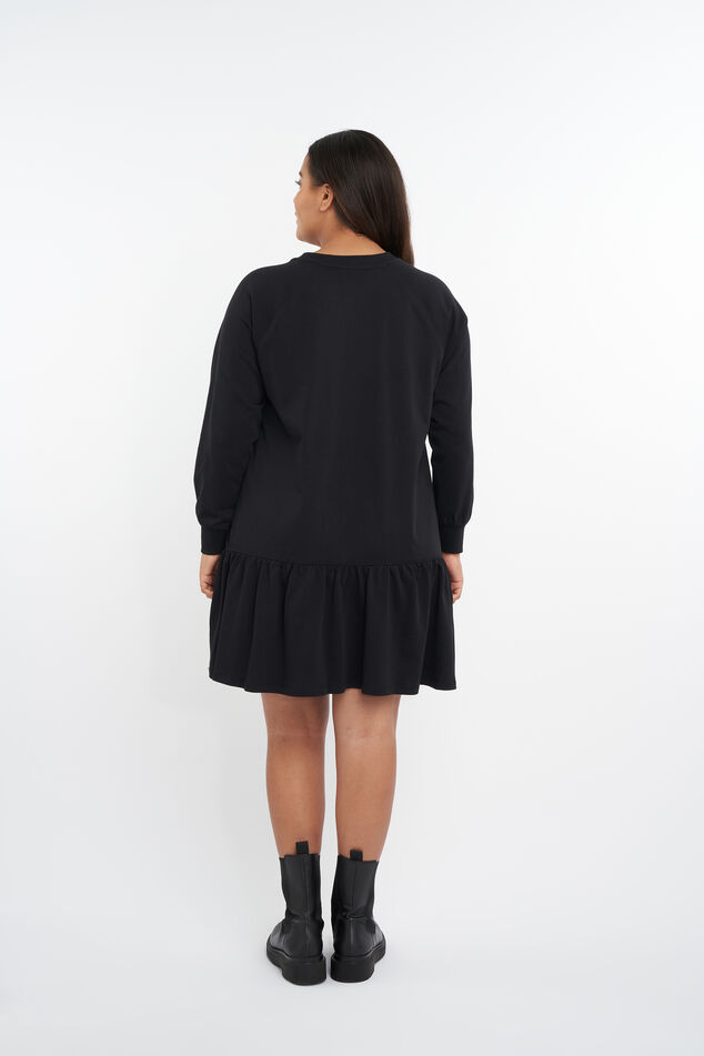 Robe pull  image number 4