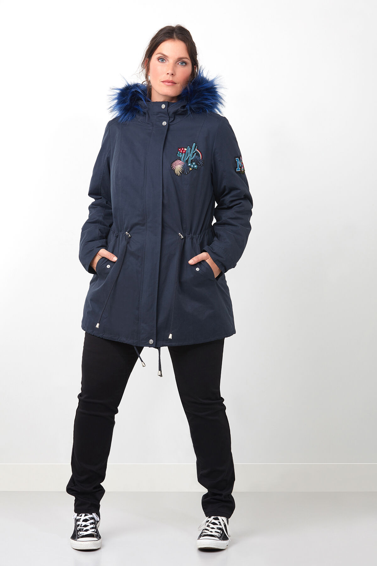 ONLINE ONLY: Parka image number 3