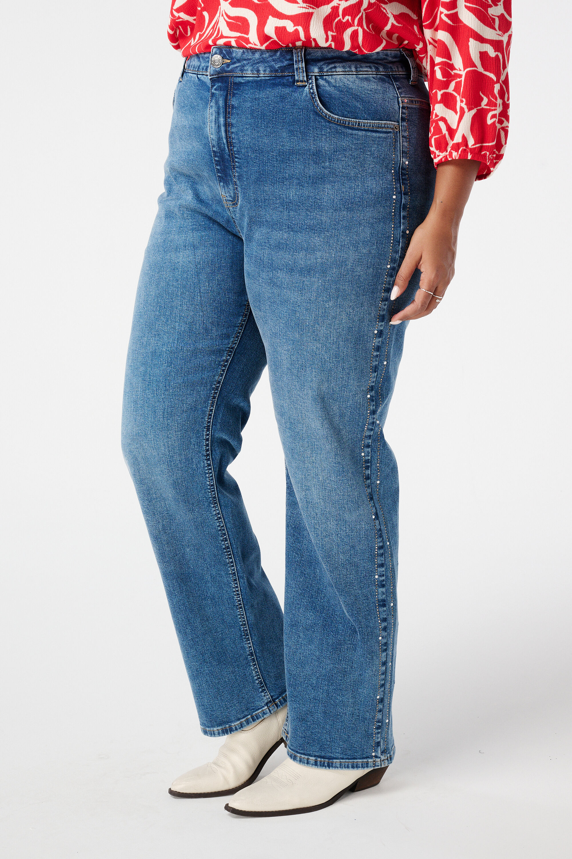 Jean droit avec strass image number 5