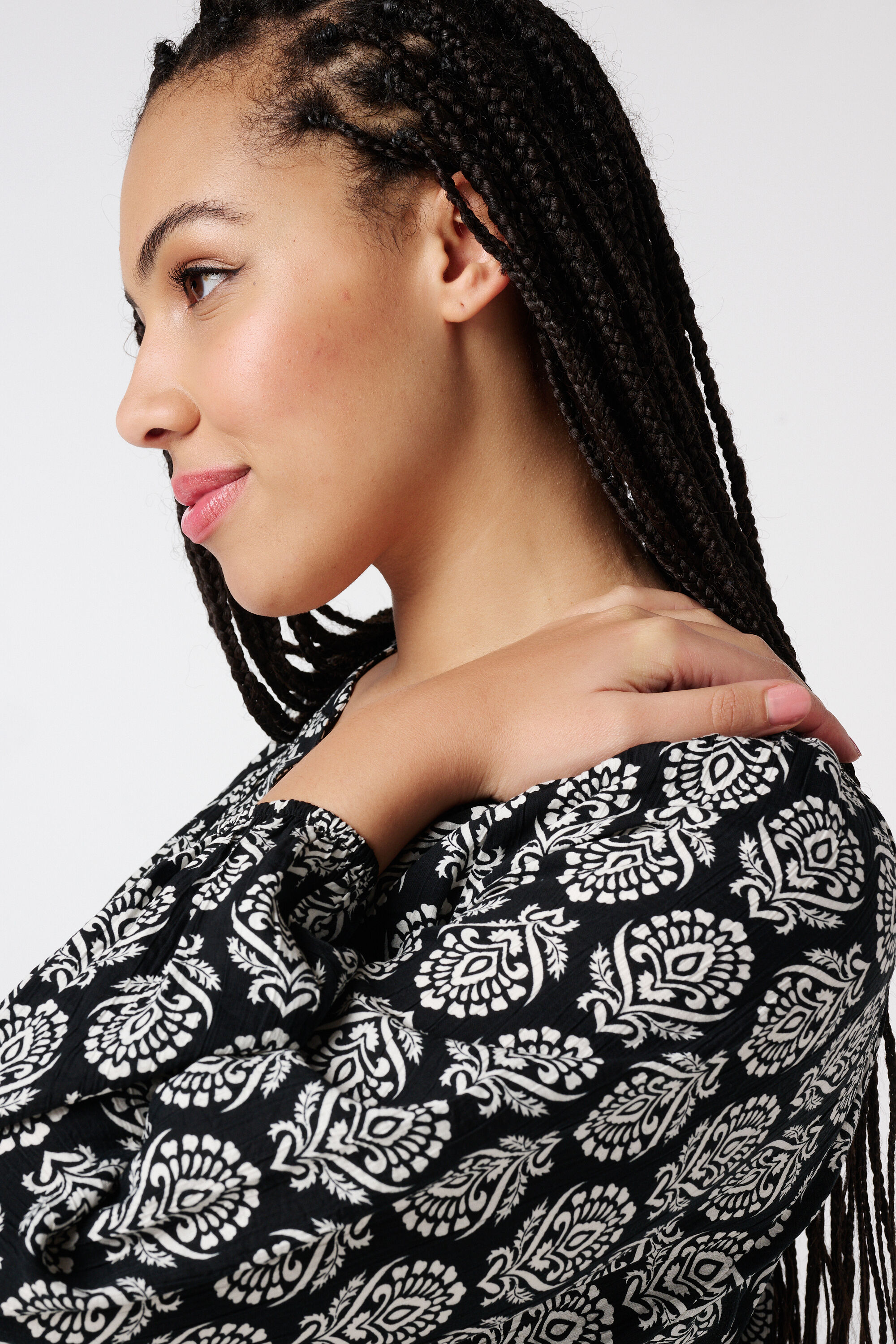 Chemisier avec d&eacute;tails &agrave; effet smock&eacute;s et &agrave; imprim&eacute; image number 4