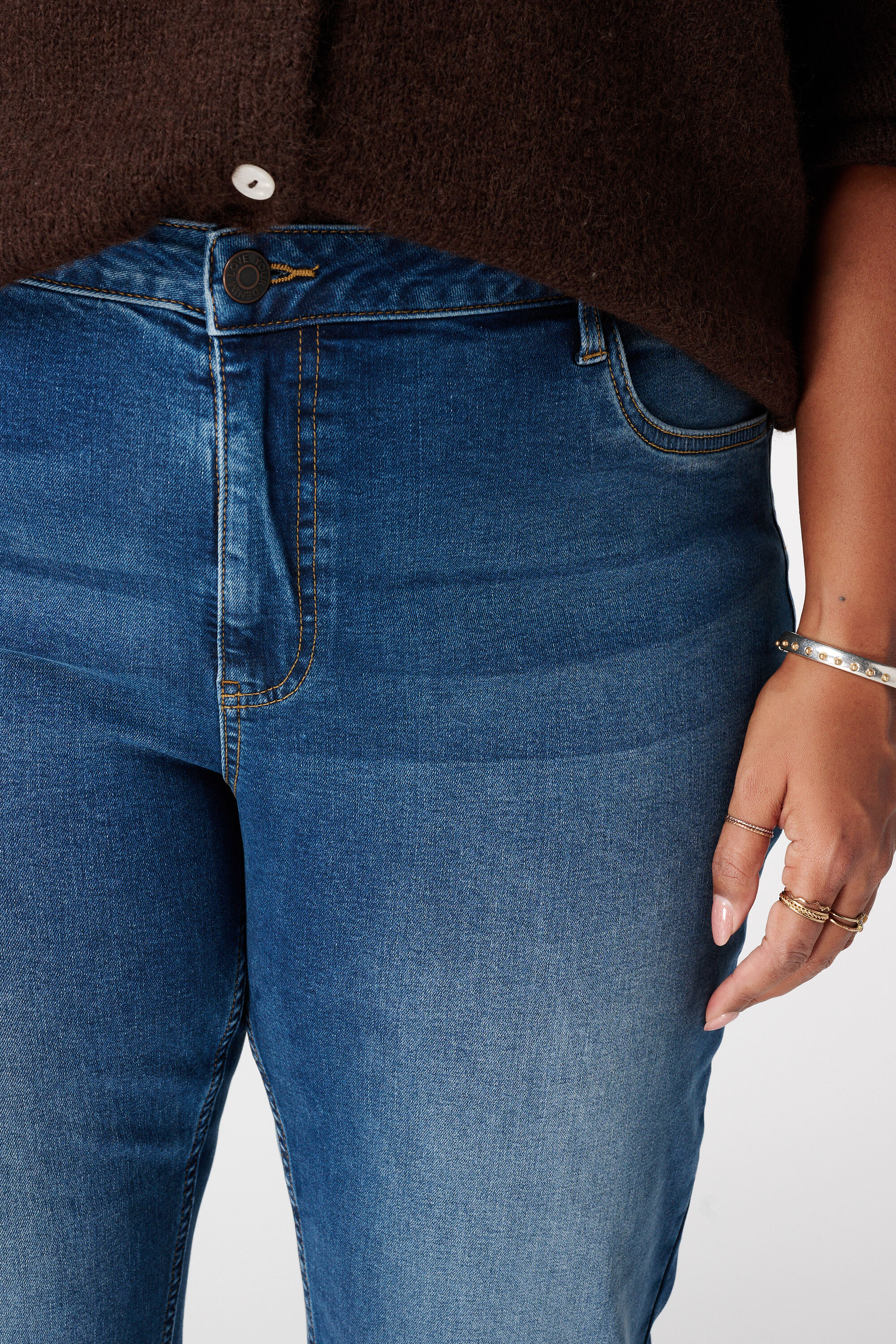 Jean &agrave; jambe droite LILY image number 4