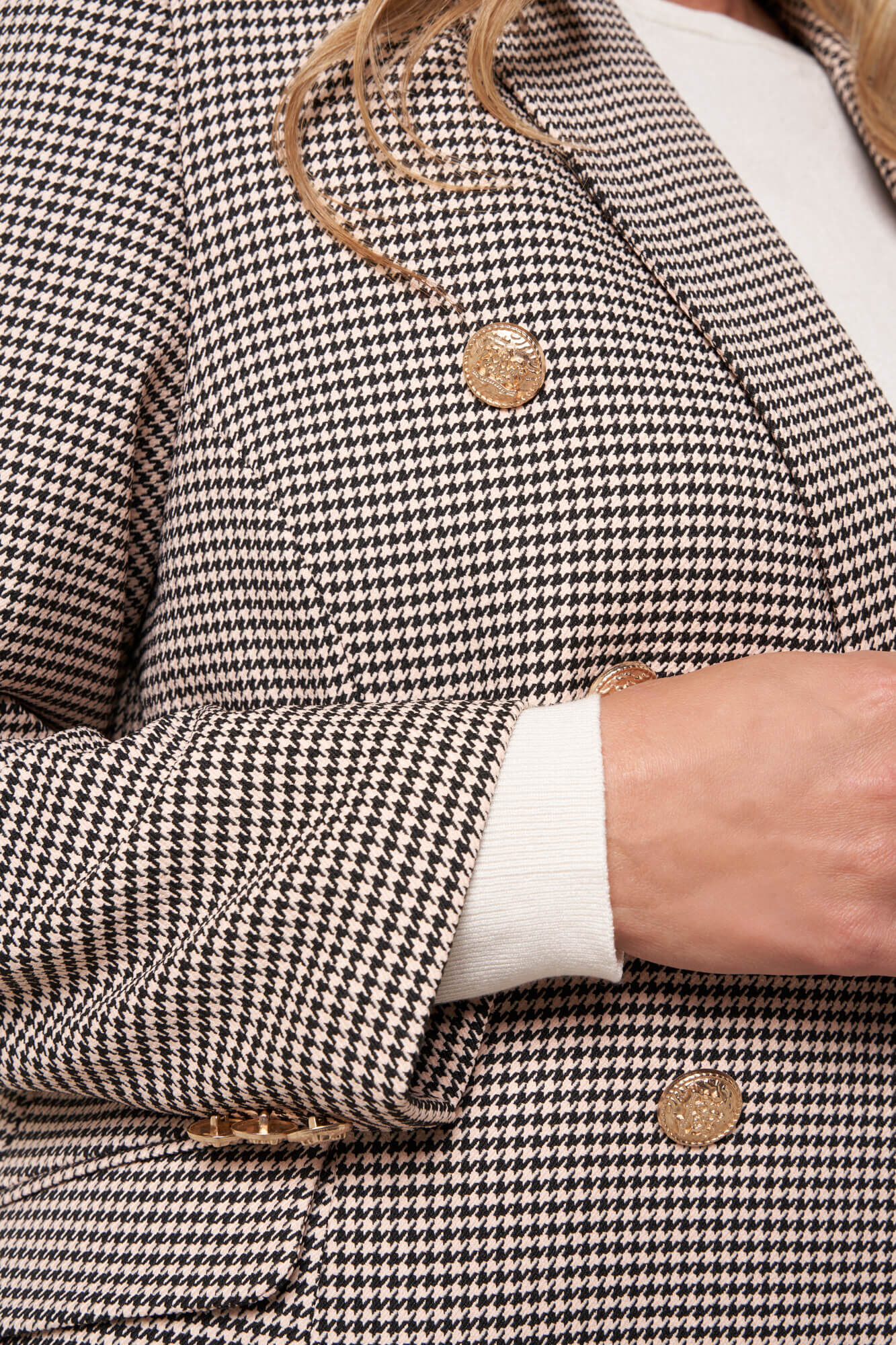 Blazer  image number 5