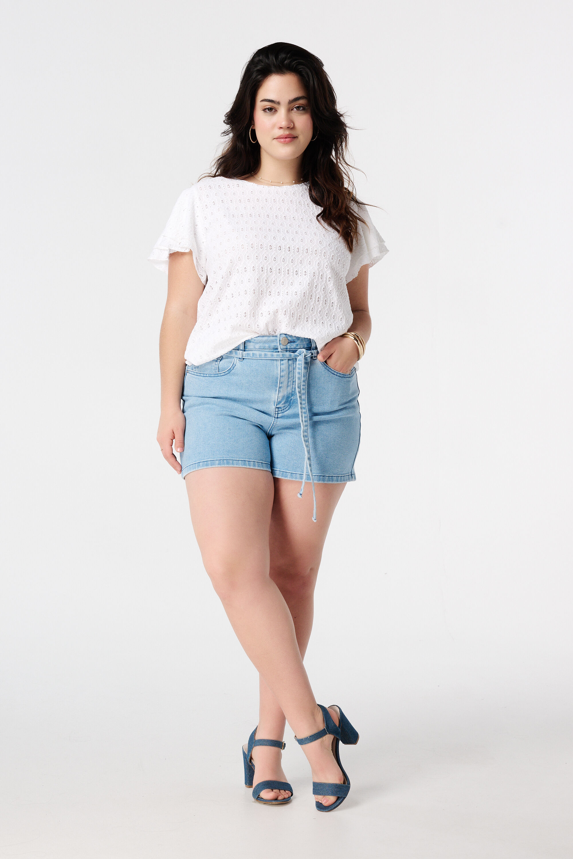 Haut avec motif ajour&eacute; image number 5