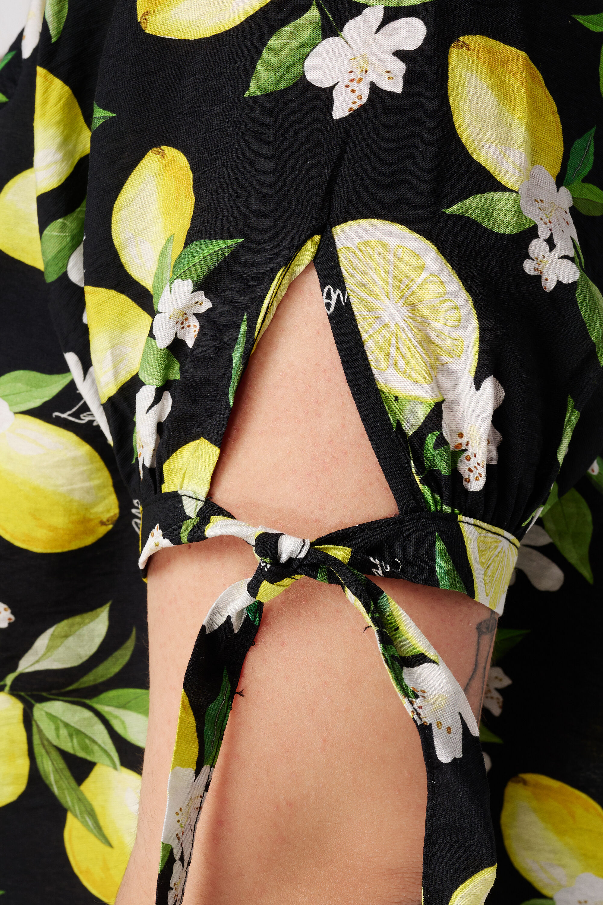 Blouse &agrave; &eacute;paules d&eacute;nud&eacute;es imprim&eacute;e image number 6