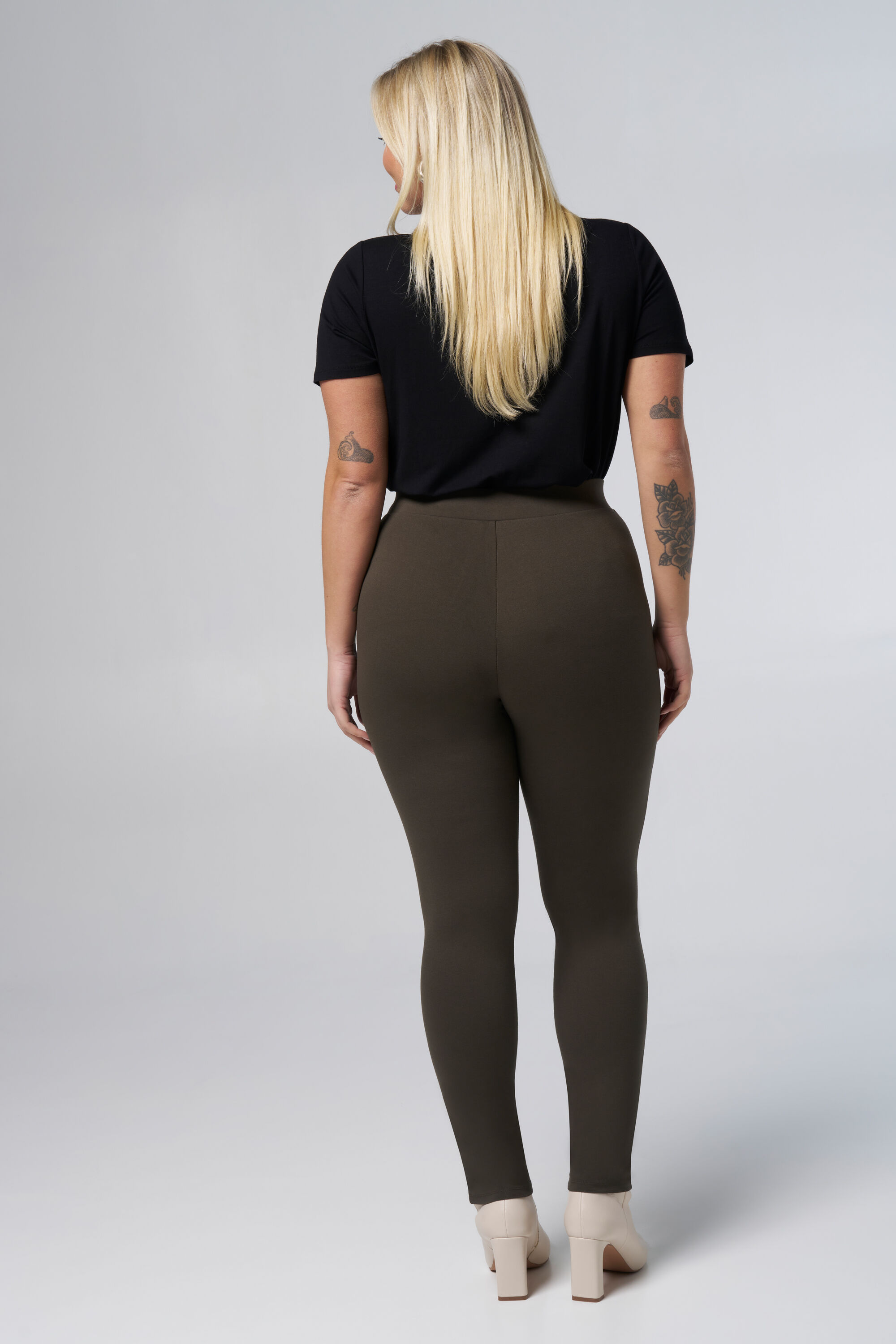 Treggings avec boutons dor&eacute;s image number 3