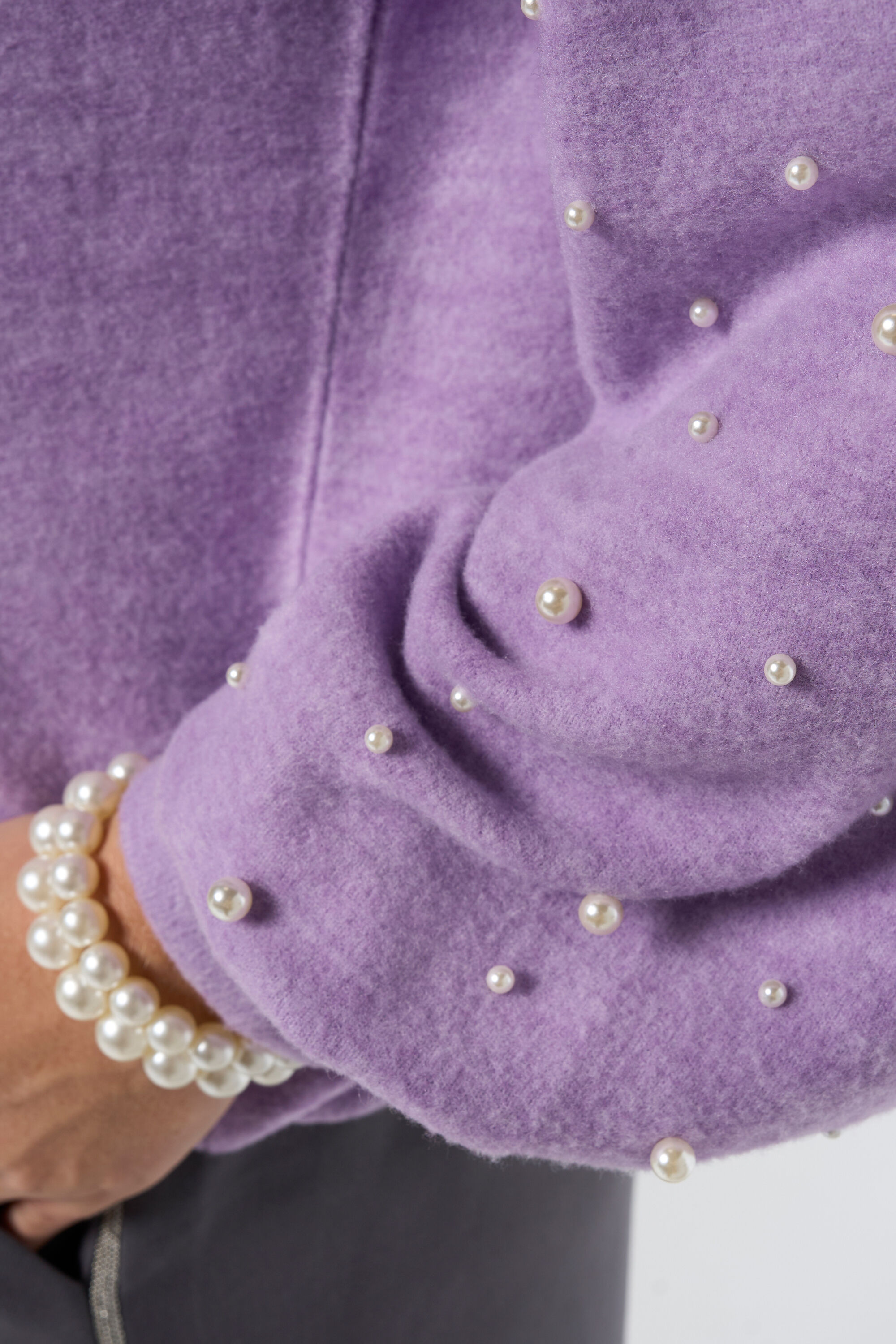 Pull avec des perles image number 4