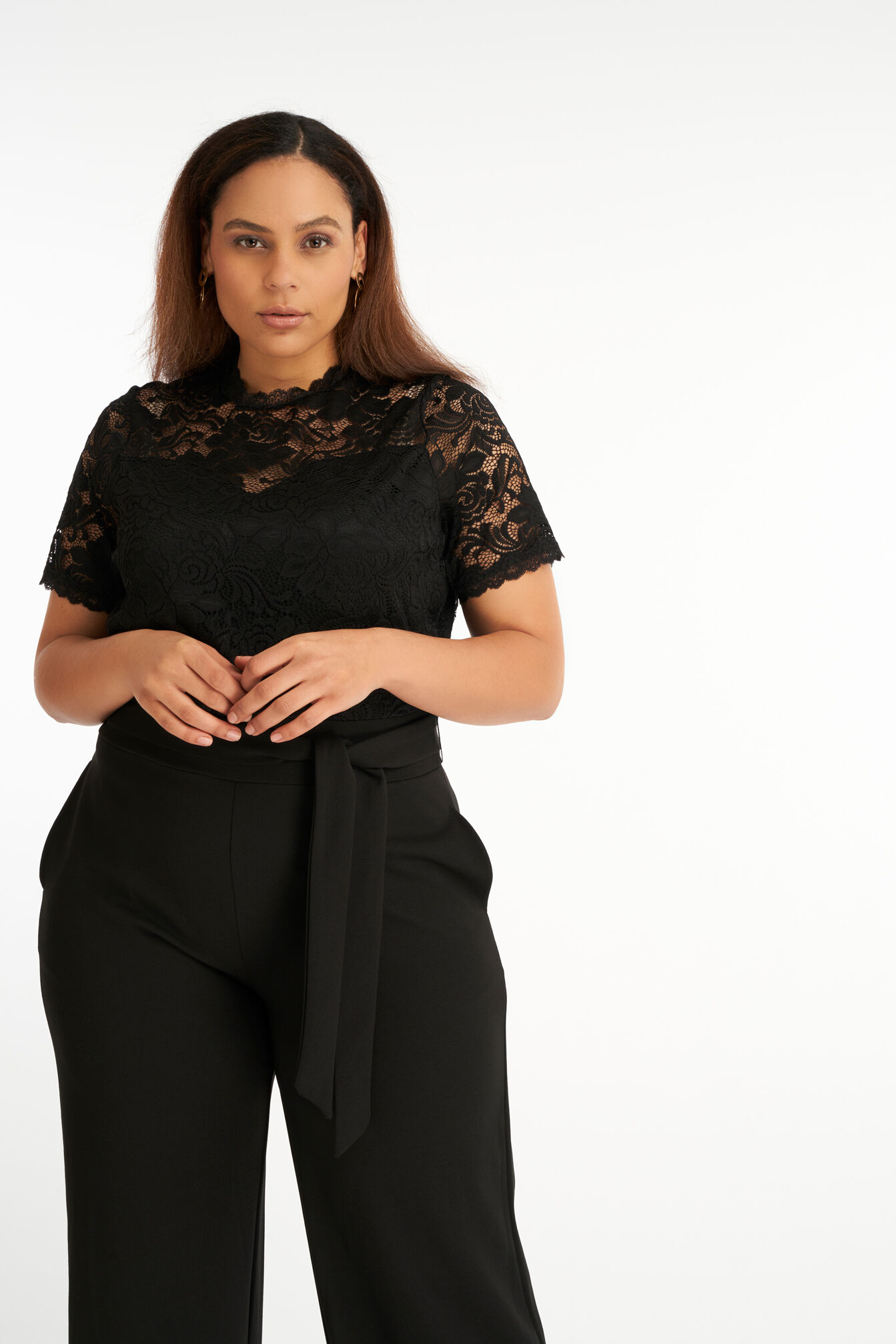 Combinaison &agrave; dentelle image number 6