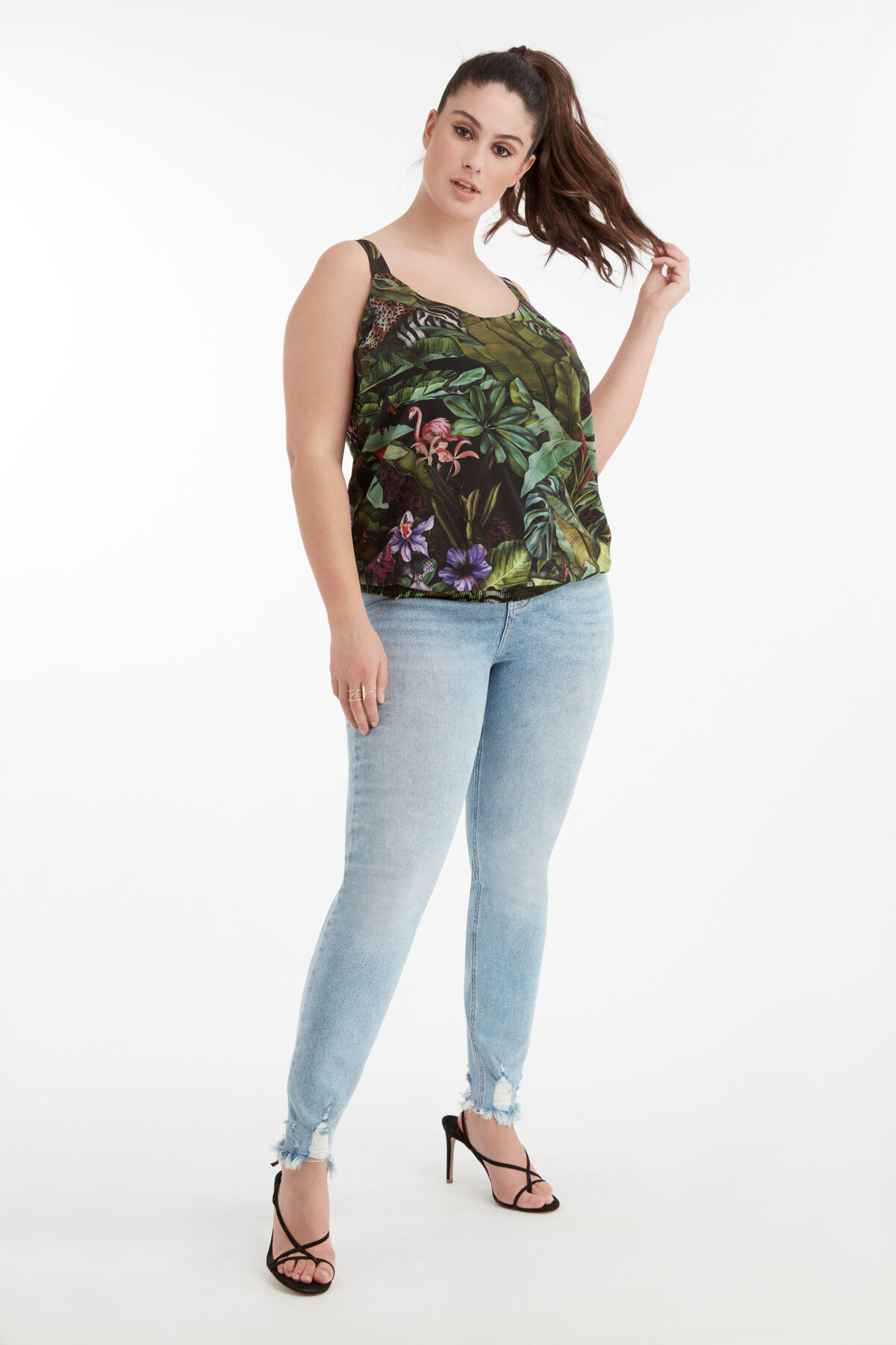 Jean d&eacute;lav&eacute; image number 6