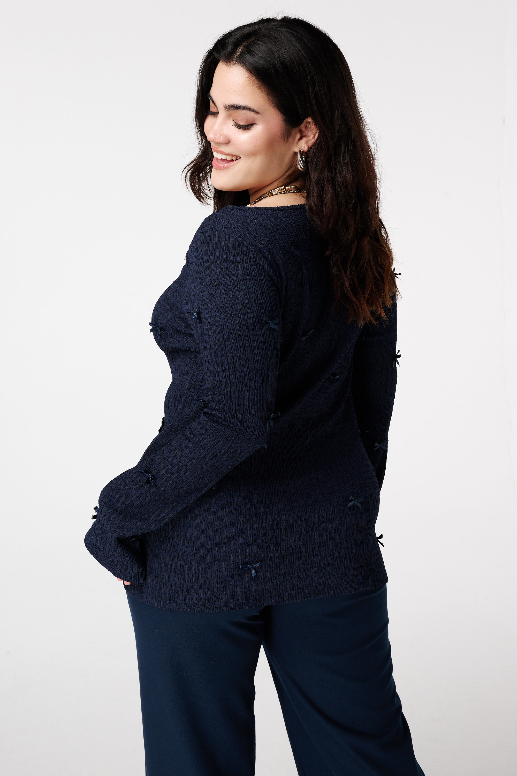 Top avec d&eacute;tails n&oelig;uds image number 3